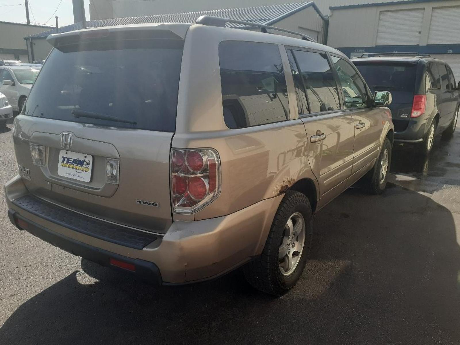 2006 Honda Pilot (2HKYF18646H) with an 3.5L V6 SOHC 24V engine, 5-Speed Automatic Overdrive transmission, located at 2015 Cambell Street, Rapid City, SD, 57701, (605) 342-8326, 44.066433, -103.191772 - CARFAX AVAILABLE - Photo #4