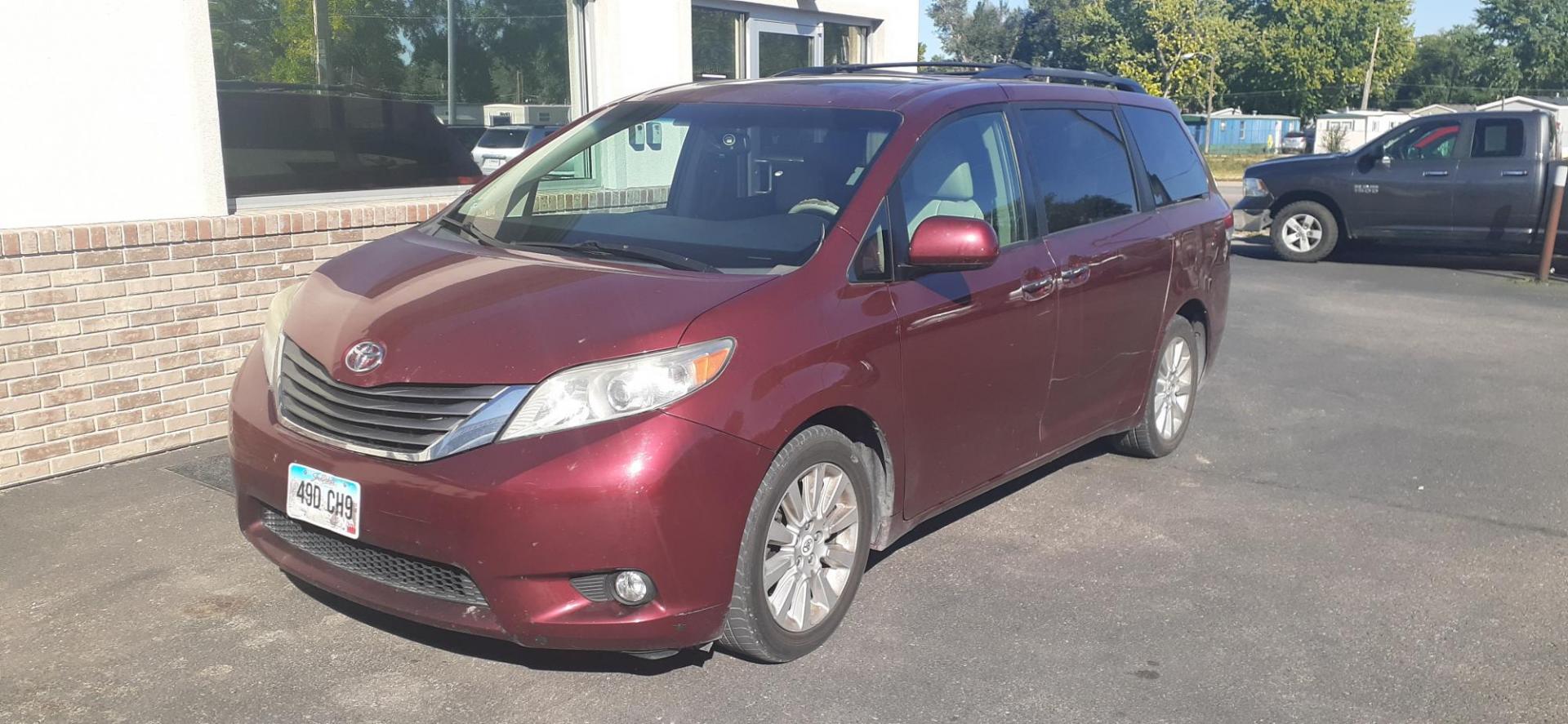 2011 Toyota Sienna Limited AWD 7-Pass V6 (5TDDK3DC4BS) with an 3.5L V6 EFI DOHC 24V engine, 5-Speed Automatic transmission, located at 2015 Cambell Street, Rapid City, SD, 57701, (605) 342-8326, 44.066433, -103.191772 - Photo#2