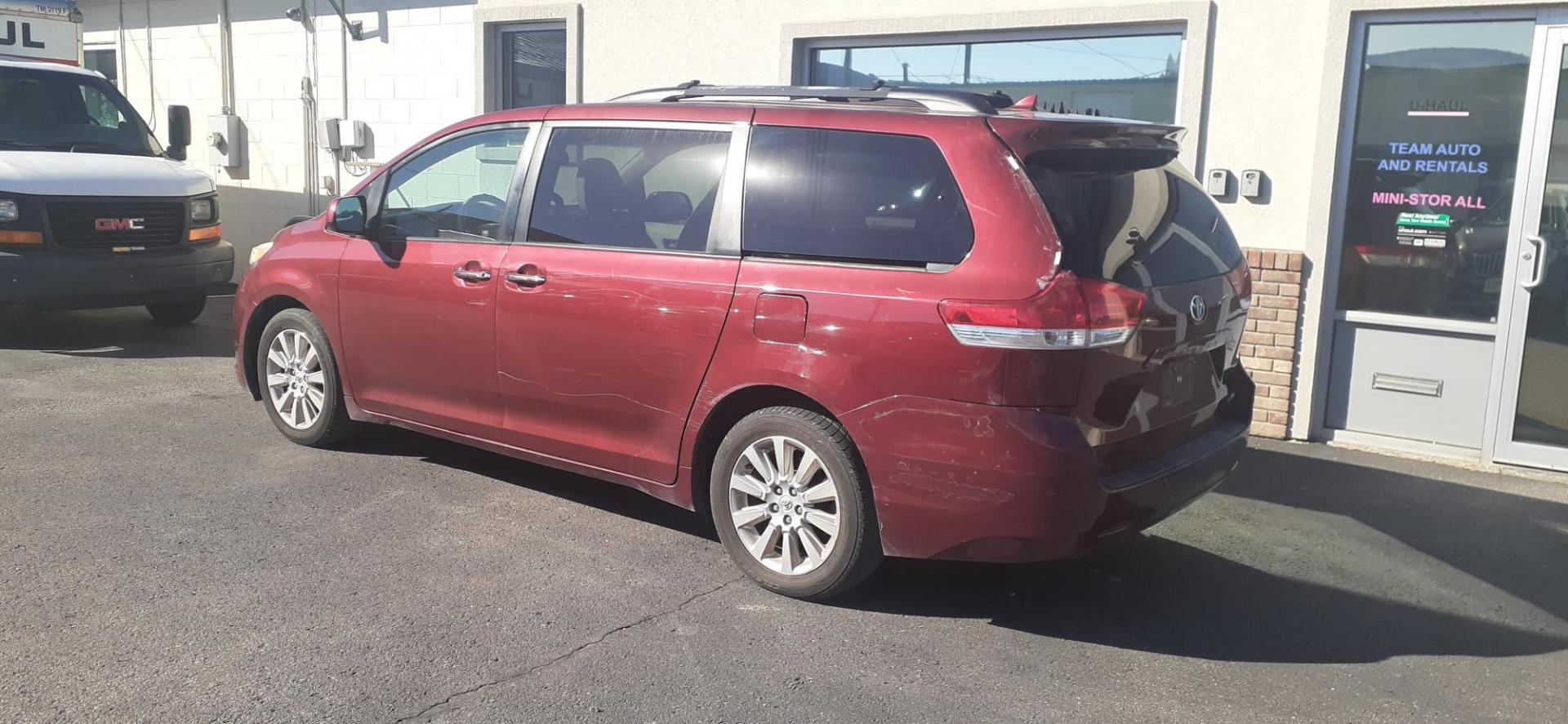 2011 Toyota Sienna Limited AWD 7-Pass V6 (5TDDK3DC4BS) with an 3.5L V6 EFI DOHC 24V engine, 5-Speed Automatic transmission, located at 2015 Cambell Street, Rapid City, SD, 57701, (605) 342-8326, 44.066433, -103.191772 - Photo#1