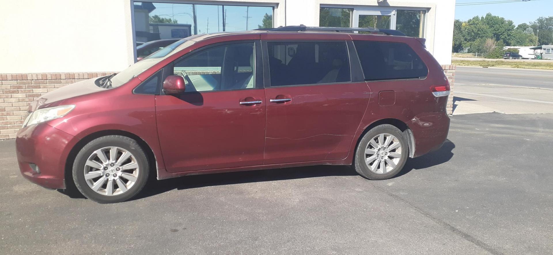 2011 Toyota Sienna Limited AWD 7-Pass V6 (5TDDK3DC4BS) with an 3.5L V6 EFI DOHC 24V engine, 5-Speed Automatic transmission, located at 2015 Cambell Street, Rapid City, SD, 57701, (605) 342-8326, 44.066433, -103.191772 - Photo#0