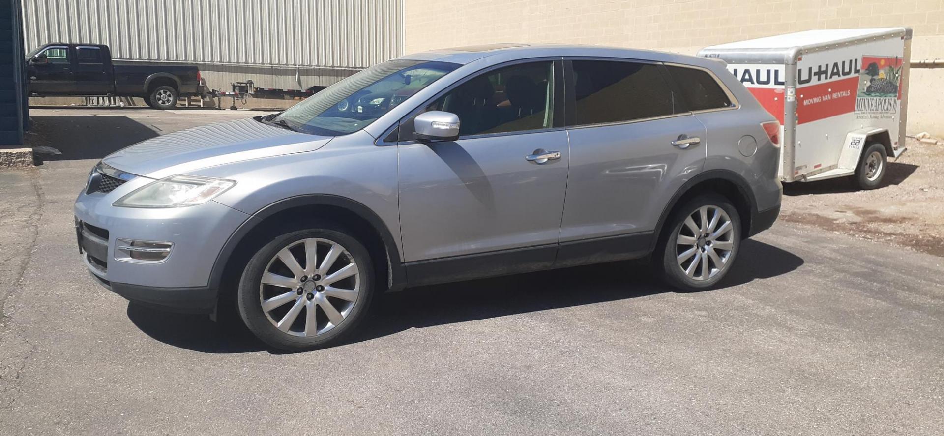 2007 Mazda CX-9 Grand Touring AWD (JM3TB38YX70) with an 3.5L V6 DOHC 24V engine, 6-Speed Automatic Overdrive transmission, located at 2015 Cambell Street, Rapid City, SD, 57701, (605) 342-8326, 44.066433, -103.191772 - CARFAX AVAILABLE - Photo#3