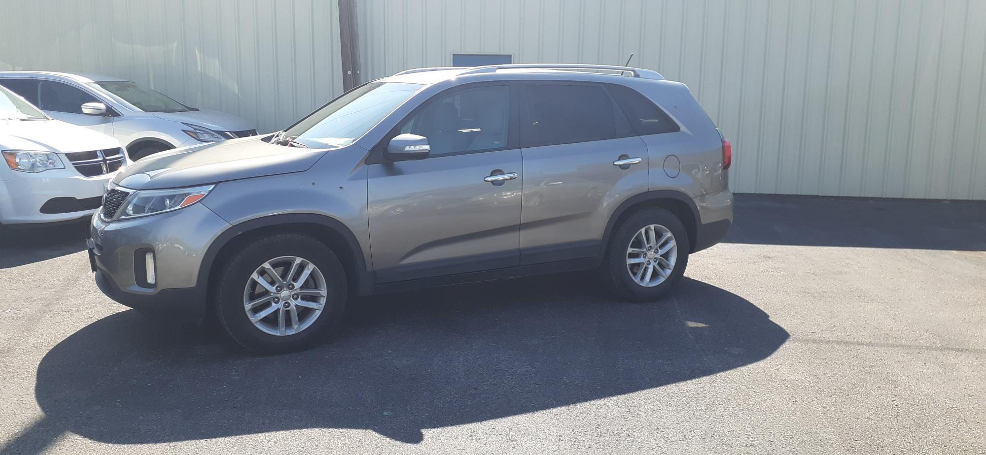 photo of 2015 Kia Sorento LX 2WD
