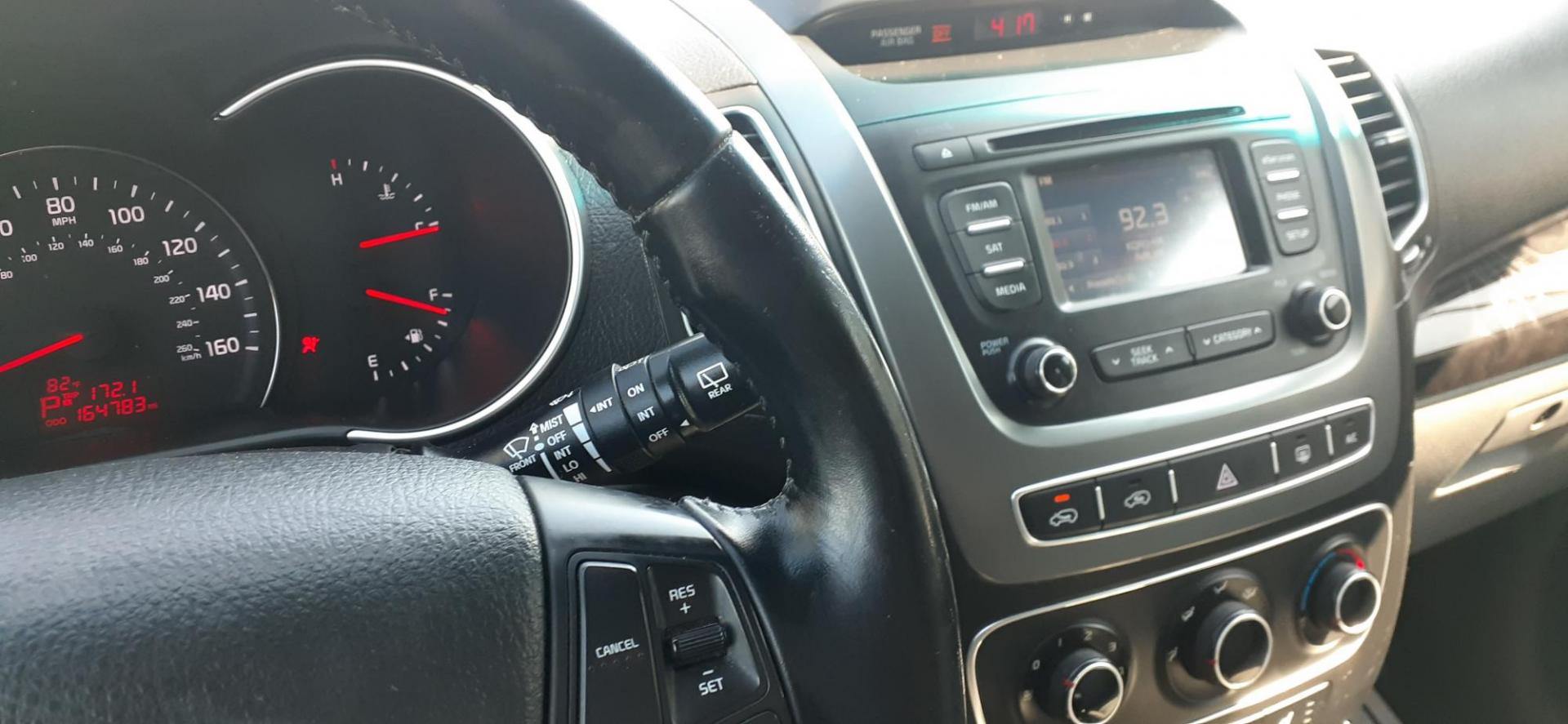 2015 Kia Sorento LX 2WD (5XYKT4A67FG) with an 2.4L L4 DOHC 16V engine, 6-Speed Automatic transmission, located at 2015 Cambell Street, Rapid City, SD, 57701, (605) 342-8326, 44.066433, -103.191772 - CARFAX AVAILABLE NO FINANCING AVAILABLE CASH SALE ONLY VEHICLE - Photo#6