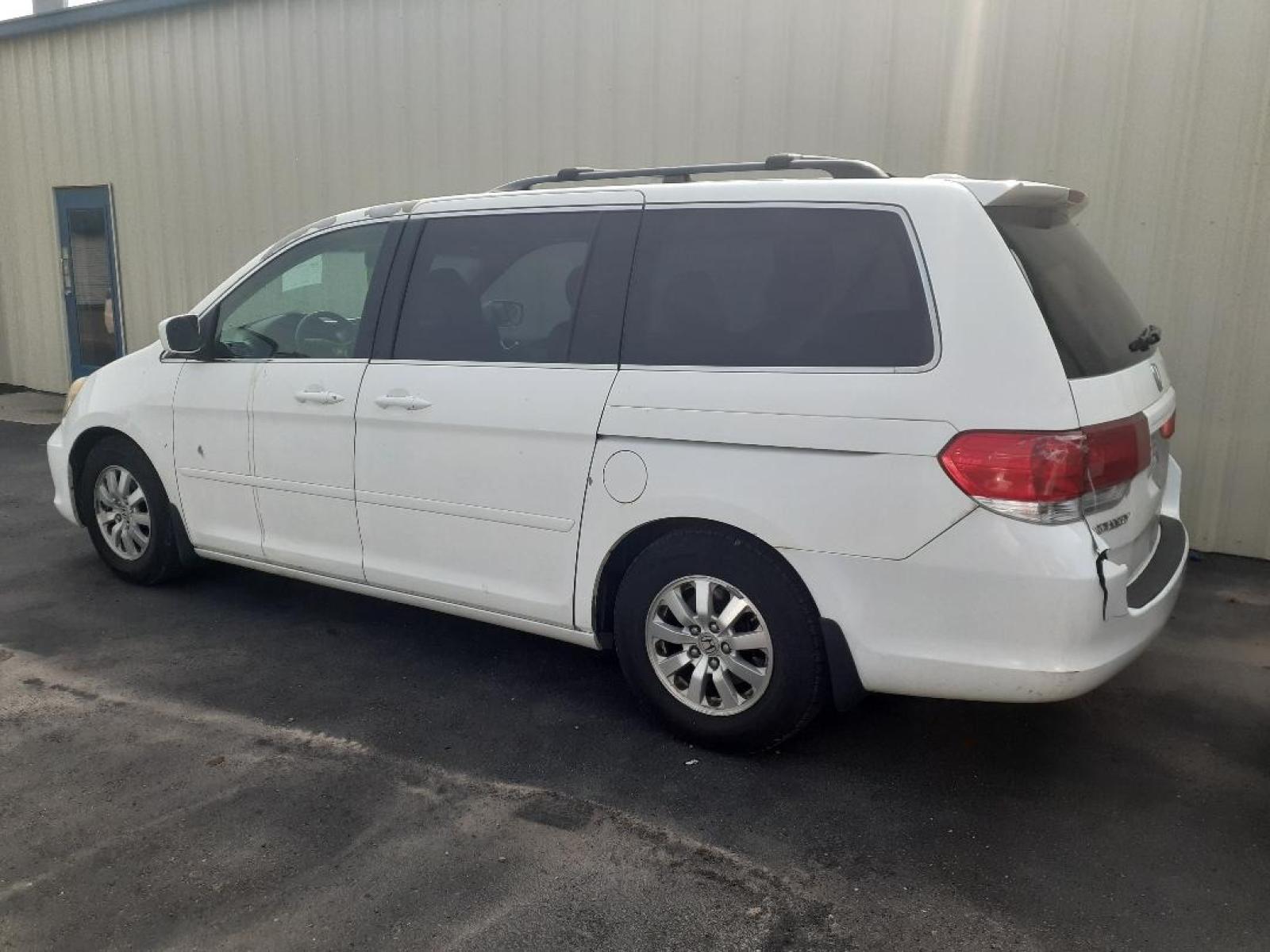 2009 Honda Odyssey EX-L (5FNRL38649B) with an 3.5L V6 SOHC 24V engine, 5-Speed Automatic transmission, located at 2015 Cambell Street, Rapid City, SD, 57701, (605) 342-8326, 44.066433, -103.191772 - CARFAX AVAILABLE - Photo #1