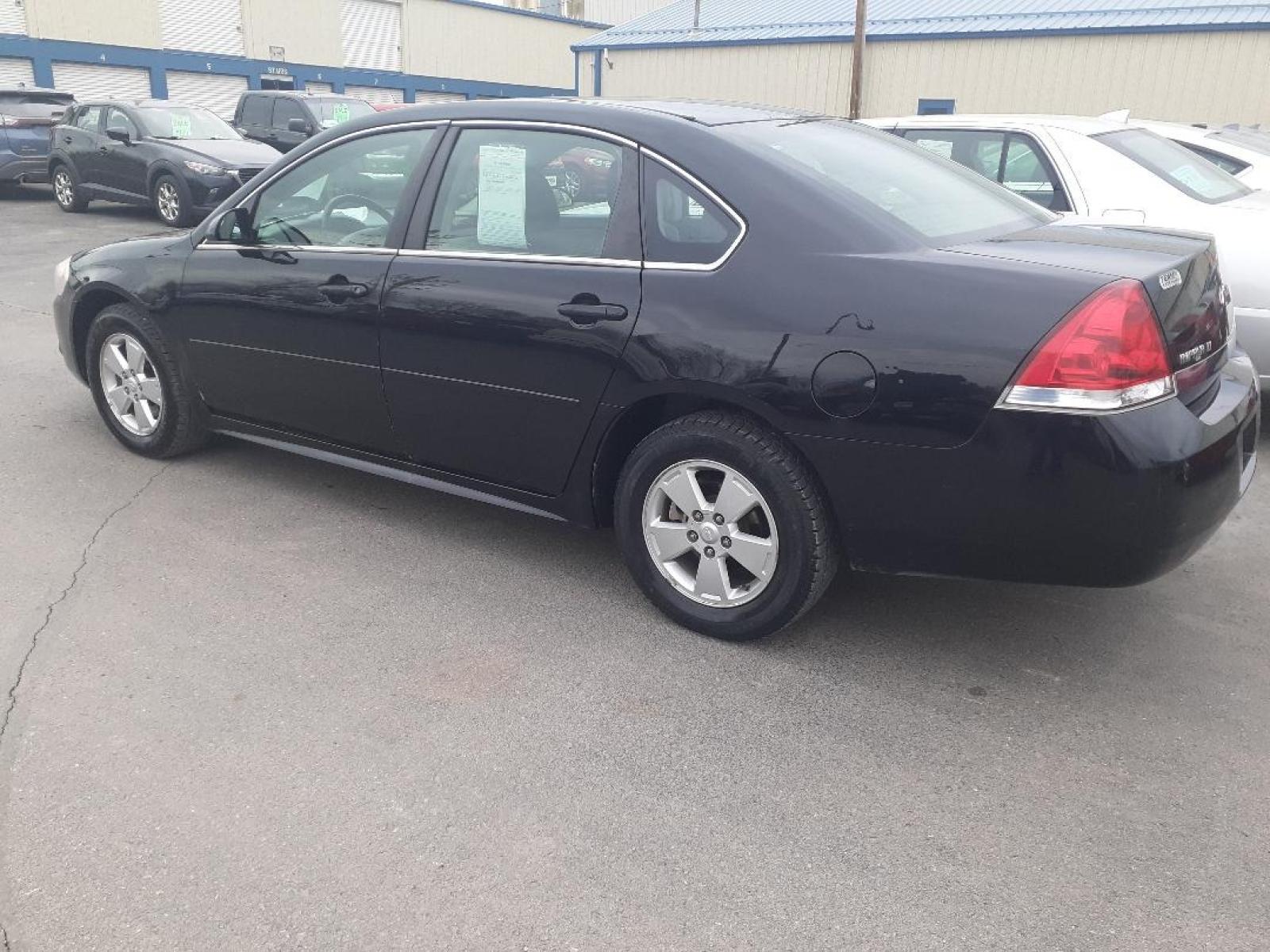 2011 Chevrolet Impala LT (2G1WG5EK3B1) with an 3.5L V6 OHV 16V FFV engine, 4-Speed Automatic transmission, located at 2015 Cambell Street, Rapid City, SD, 57701, (605) 342-8326, 44.066433, -103.191772 - CARFAX AVAILABLE - Photo #4