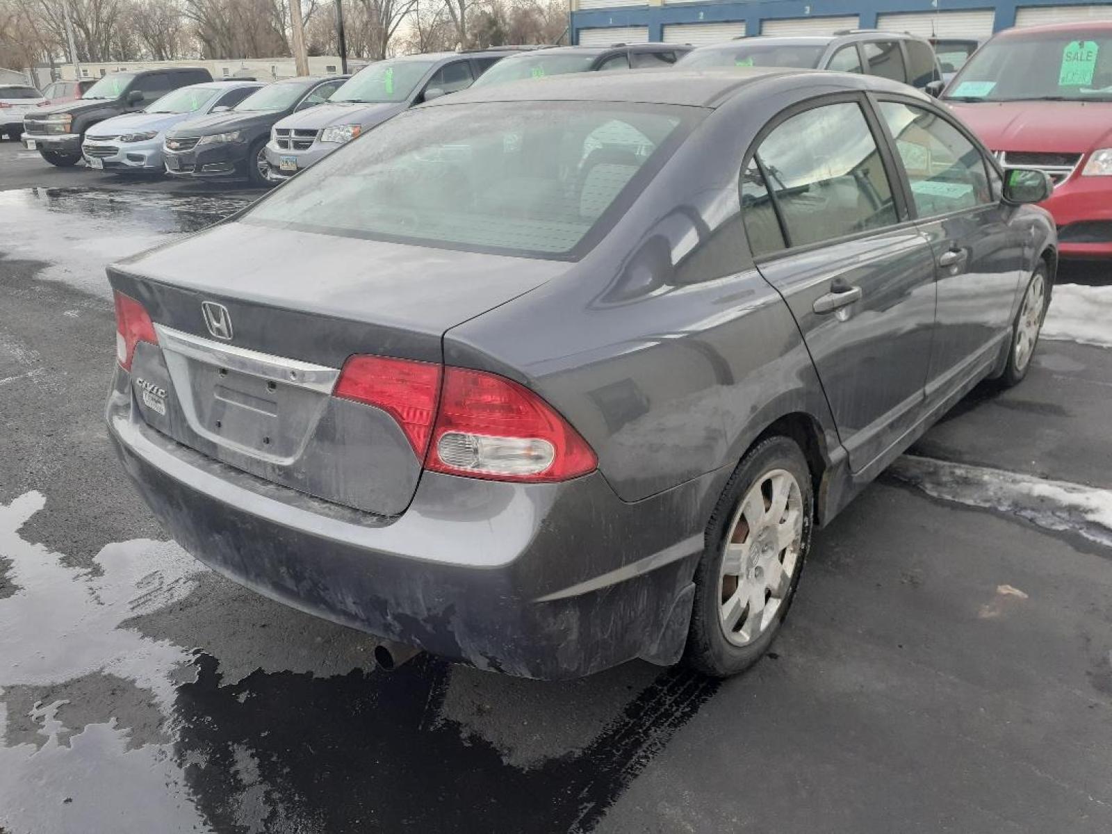 2009 Honda Civic LX Sedan 5-Speed AT (19XFA16599E) with an 1.8L L4 SOHC 16V engine, 5-Speed Automatic Overdrive transmission, located at 2015 Cambell Street, Rapid City, SD, 57701, (605) 342-8326, 44.066433, -103.191772 - CARFAX AVAILABLE - Photo #5