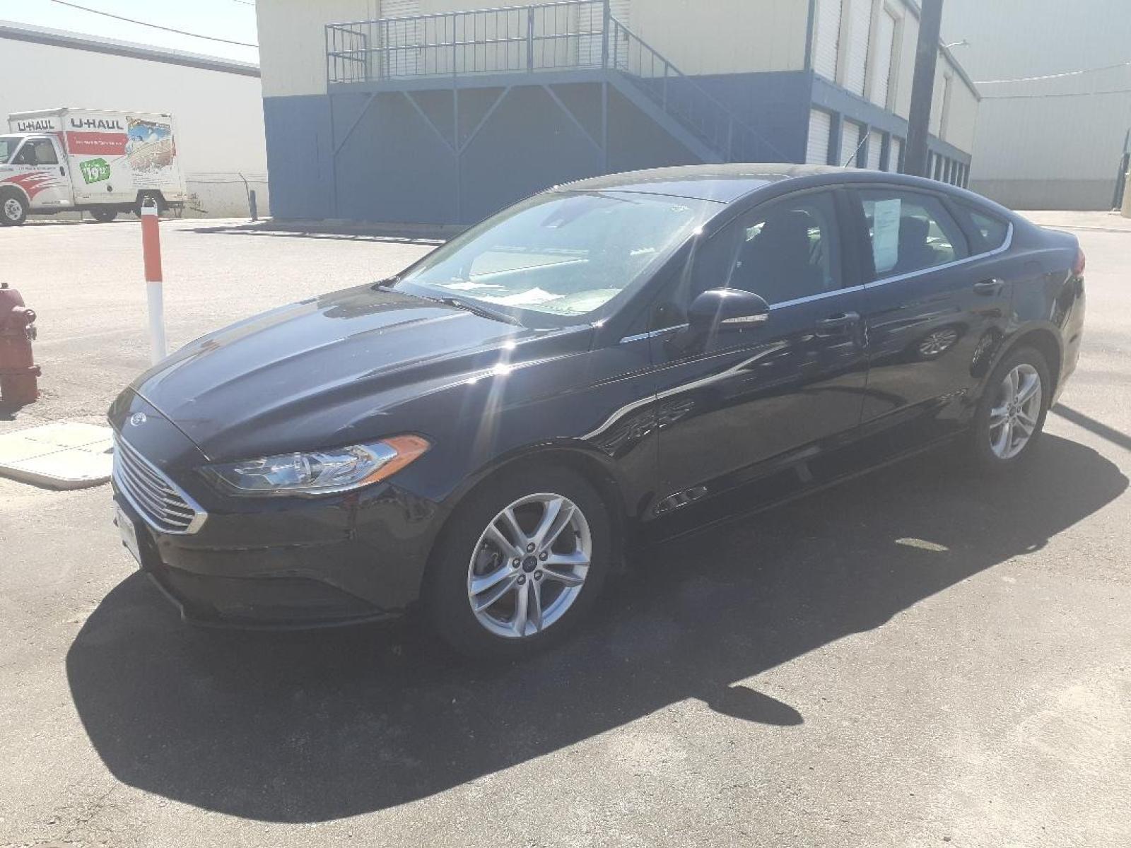 2018 Ford Fusion SE (3FA6P0H70JR) with an 2.5L L4 DOHC 16V engine, 6A transmission, located at 2015 Cambell Street, Rapid City, SD, 57701, (605) 342-8326, 44.066433, -103.191772 - Photo #5