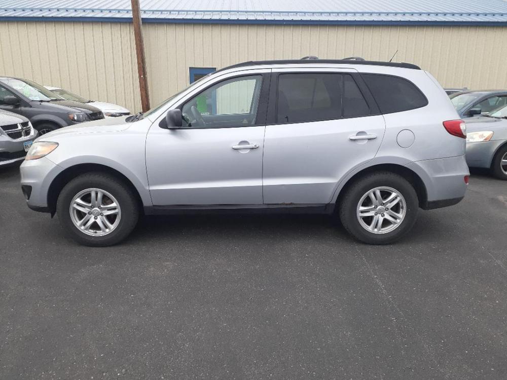 2010 Hyundai Santa Fe GL 4WD (5NMSGDAB3AH) with an 2.4L L4 DOHC 16V engine, located at 2015 Cambell Street, Rapid City, SD, 57701, (605) 342-8326, 44.066433, -103.191772 - Photo #0