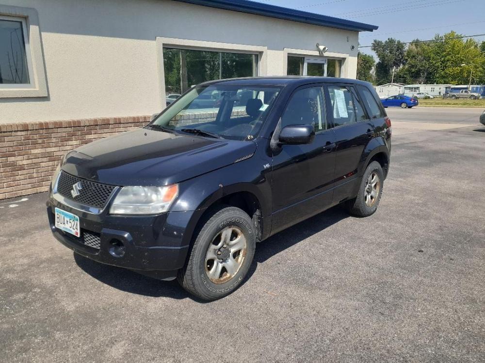 2007 Suzuki Grand Vitara 4WD (JS3TD941674) with an 2.7L V6 DOHC 24V engine, located at 2015 Cambell Street, Rapid City, SD, 57701, (605) 342-8326, 44.066433, -103.191772 - Photo #0