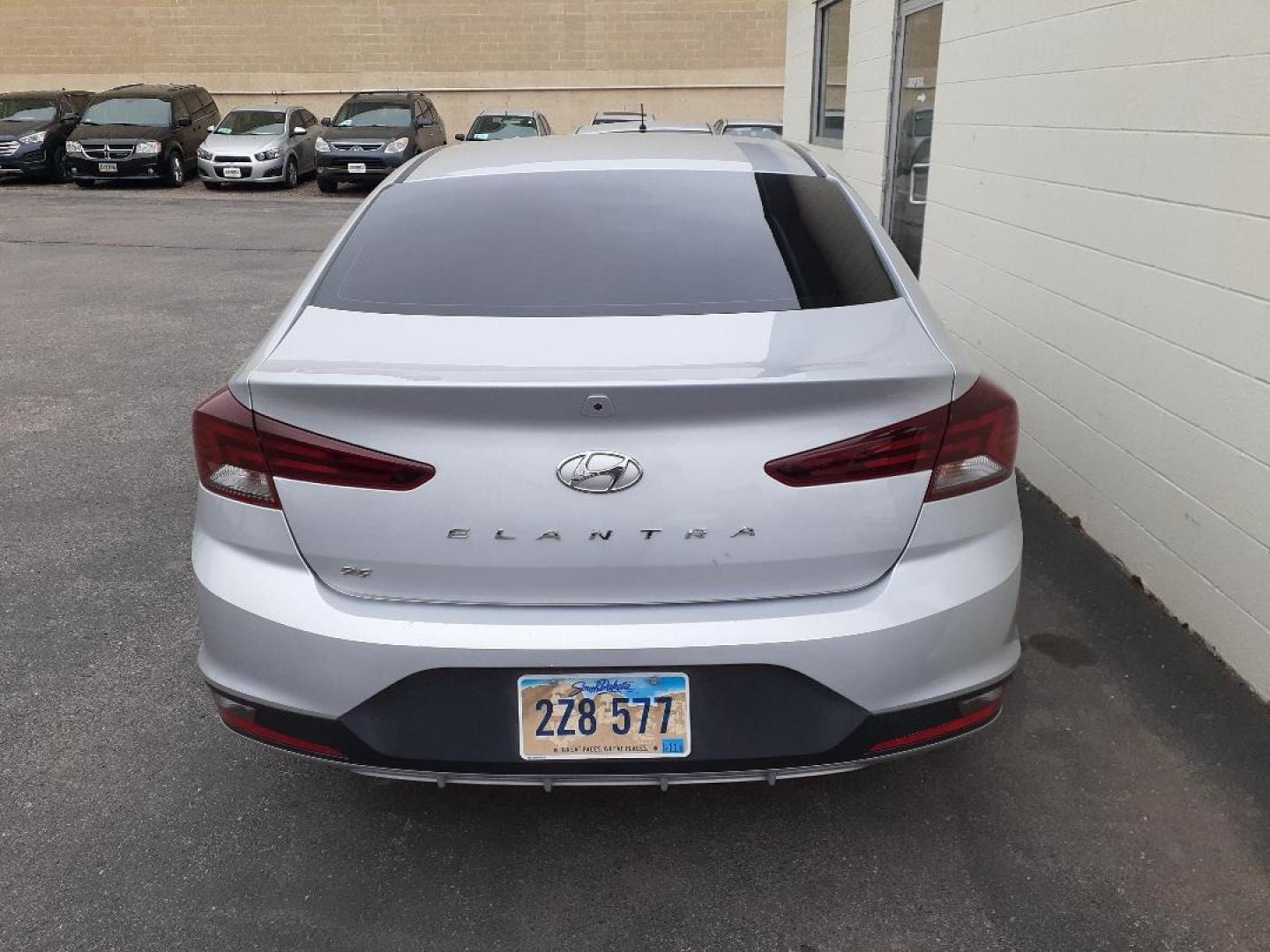 2019 Hyundai Elantra SE 6AT (KMHD74LF1KU) with an 1.8L L4 DOHC 16V engine, 6A transmission, located at 2015 Cambell Street, Rapid City, SD, 57701, (605) 342-8326, 44.066433, -103.191772 - CREDIT UNION FINANCING AVAILABLE WITH APPROVED CREDIT - Photo#17