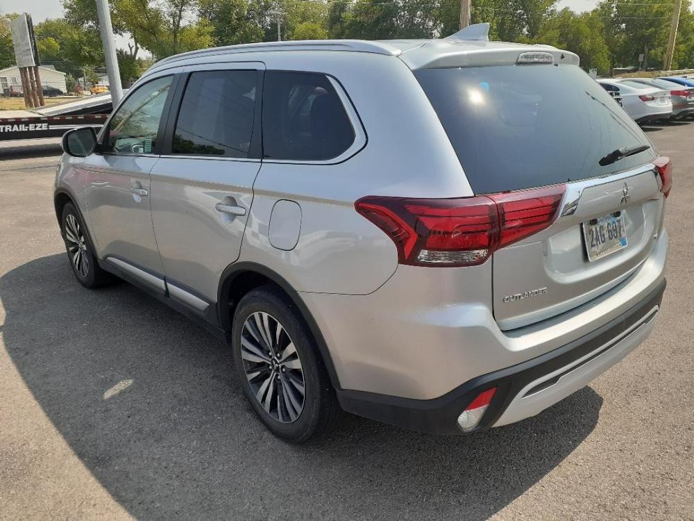 2020 Mitsubishi Outlander SEL AWD (JA4AZ3A3XLZ) with an 2.4L L4 DOHC 16V engine, CVT transmission, located at 2015 Cambell Street, Rapid City, SD, 57701, (605) 342-8326, 44.066433, -103.191772 - CREDIT UNION FINANCING AVAILABLE WITH APPROVED CREDIT - Photo #1