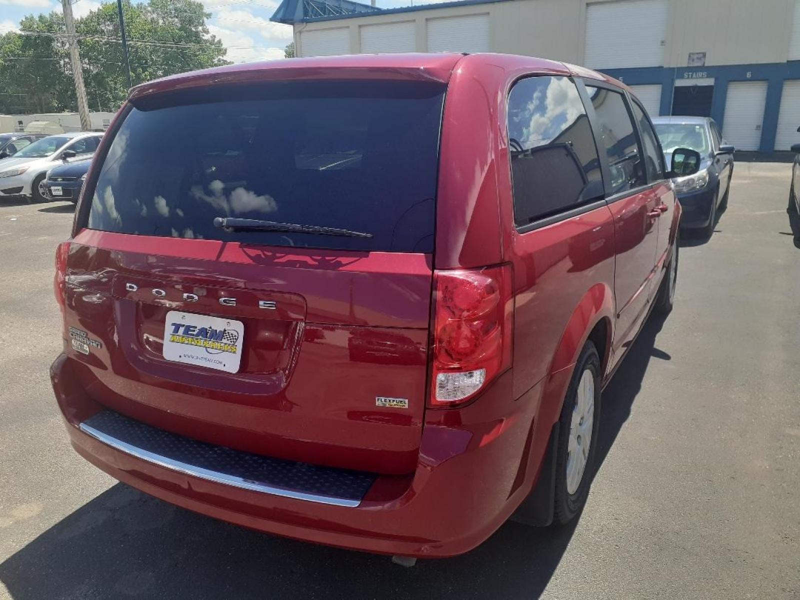 2015 Dodge Grand Caravan SE (2C4RDGBG9FR) with an 3.6L V6 DOHC 24V engine, 6-Speed Automatic transmission, located at 2015 Cambell Street, Rapid City, SD, 57701, (605) 342-8326, 44.066433, -103.191772 - CARFAX AVAILALBE - Photo #3