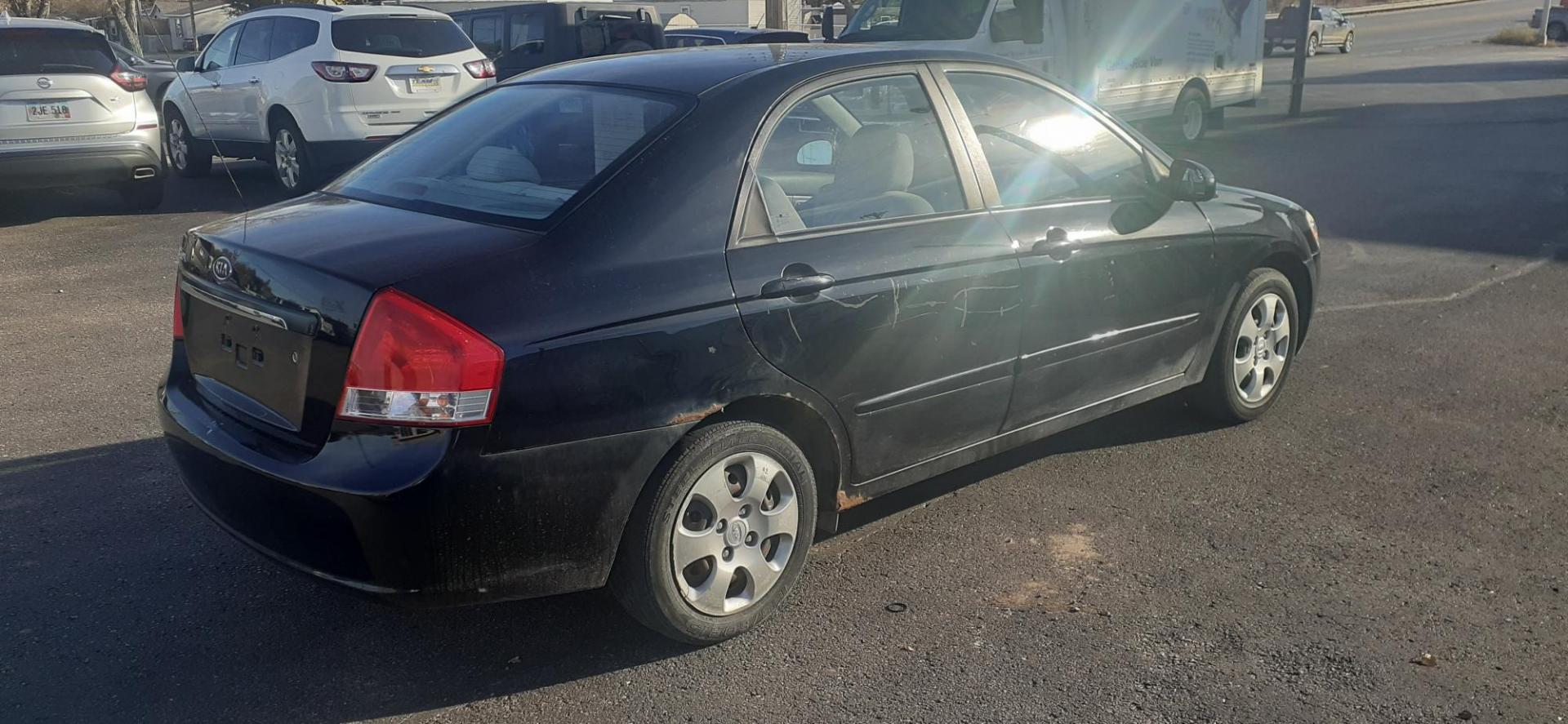 2008 Kia Spectra EX (KNAFE121X85) with an 2.0L L4 DOHC 16V engine, located at 2015 Cambell Street, Rapid City, SD, 57701, (605) 342-8326, 44.066433, -103.191772 - CARFAX AVAILABLE - Photo#1