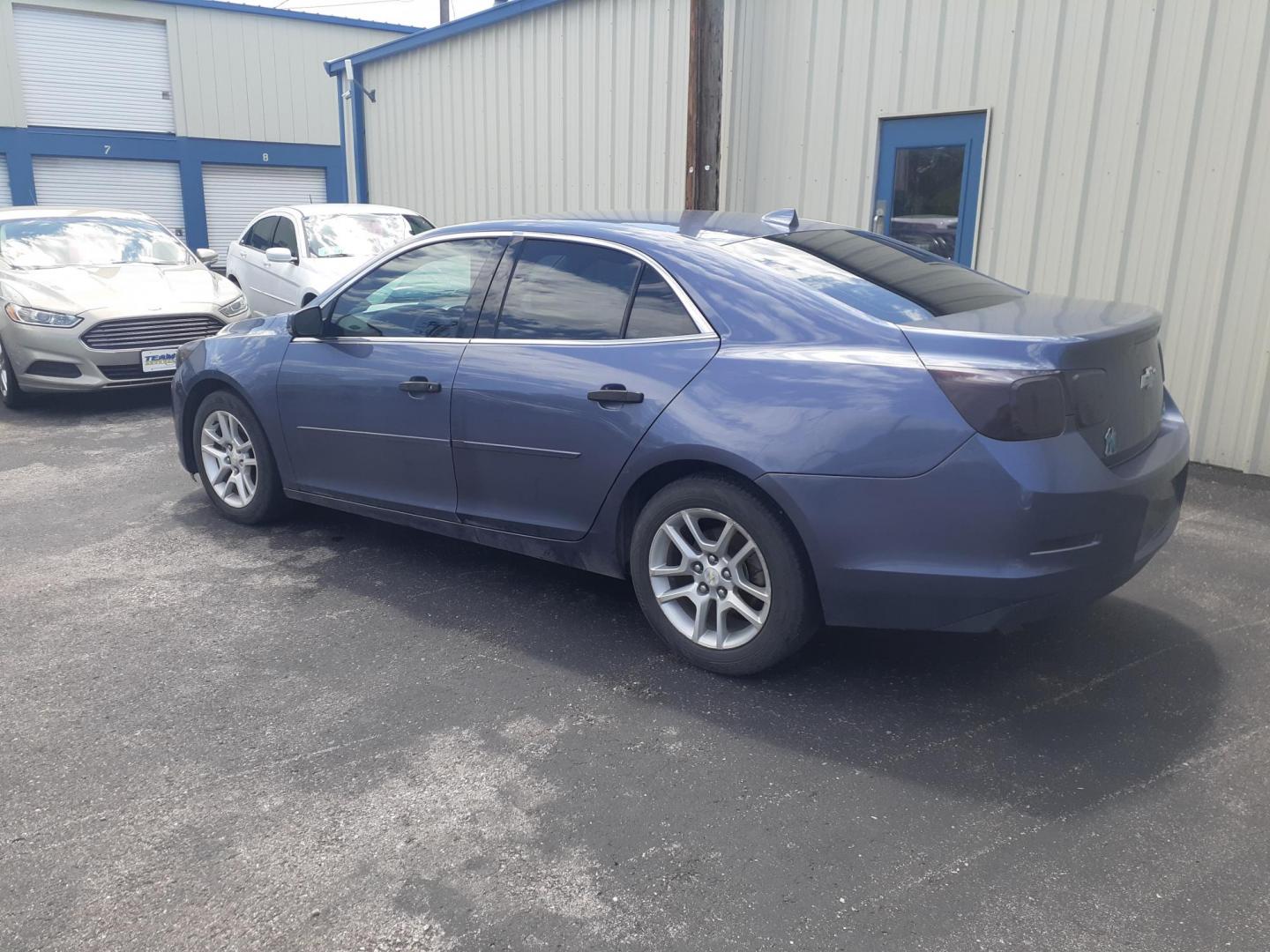 2013 Chevrolet Malibu 1LT (1G11C5SA6DF) with an 2.5L L4 DOHC 16V engine, 6-Speed Automatic transmission, located at 2015 Cambell Street, Rapid City, SD, 57701, (605) 342-8326, 44.066433, -103.191772 - CARFAX AVAILALBE - Photo#2