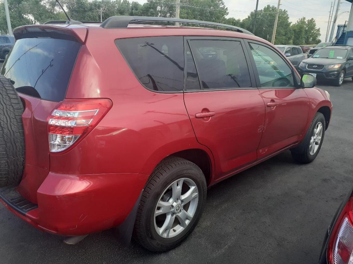 2011 Toyota RAV4 Base I4 2WD (2T3ZF4DV3BW) with an 2.4L L4 DOHC 16V engine, 4-Speed Automatic transmission, located at 2015 Cambell Street, Rapid City, SD, 57701, (605) 342-8326, 44.066433, -103.191772 - Photo#6