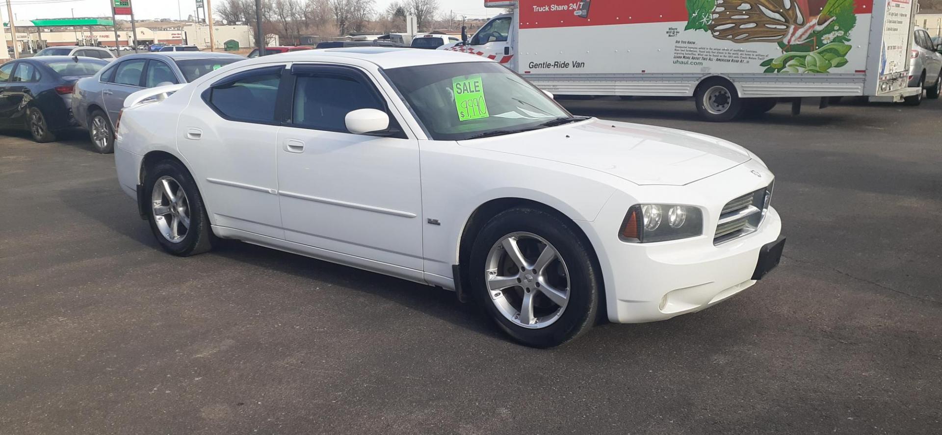 2010 Dodge Charger Rallye (2B3CA9CVXAH) with an 3.5L V6 SOHC 24V engine, 5-Speed Automatic transmission, located at 2015 Cambell Street, Rapid City, SD, 57701, (605) 342-8326, 44.066433, -103.191772 - CARFAX AVAILABlE - Photo#4