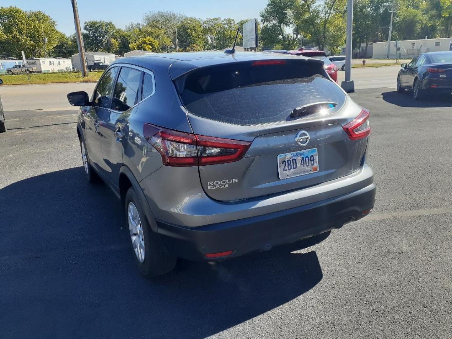 2020 Nissan Rogue Sport S (JN1BJ1CV7LW) with an 2.0L L4 DOHC 16V engine, CVT transmission, located at 2015 Cambell Street, Rapid City, SD, 57701, (605) 342-8326, 44.066433, -103.191772 - Photo#4