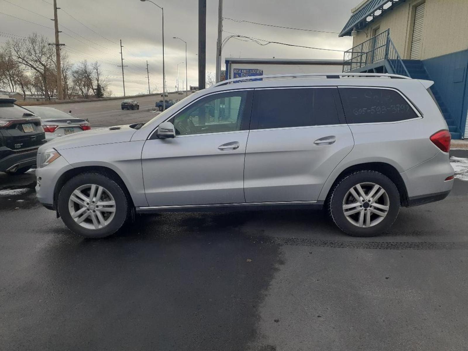2016 Mercedes-Benz GL-Class GL450 4MATIC (4JGDF6EEXGA) with an 3.0L V6 DOHC 24V TURBO engine, 7A transmission, located at 2015 Cambell Street, Rapid City, SD, 57701, (605) 342-8326, 44.066433, -103.191772 - CARFAX AVAILABLE - Photo #0