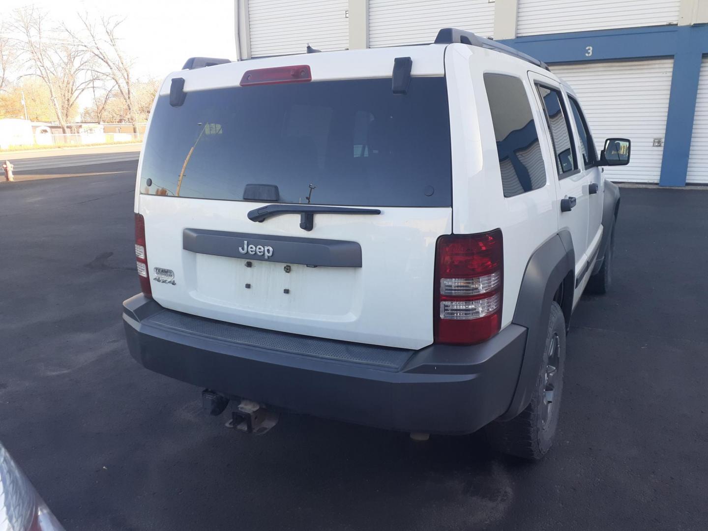 2010 Jeep Liberty Renegade 4WD (1J4PN3GK9AW) with an 3.7L V6 SOHC 12V engine, 4-Speed Automatic transmission, located at 2015 Cambell Street, Rapid City, SD, 57701, (605) 342-8326, 44.066433, -103.191772 - CARFAX AVAILALBE - Photo#3