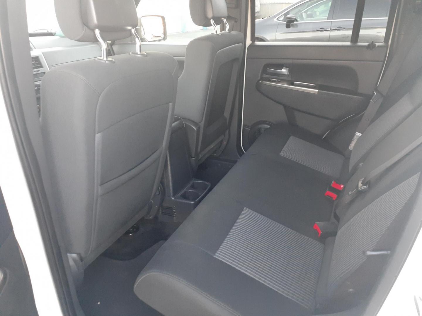 2010 Jeep Liberty Renegade 4WD (1J4PN3GK9AW) with an 3.7L V6 SOHC 12V engine, 4-Speed Automatic transmission, located at 2015 Cambell Street, Rapid City, SD, 57701, (605) 342-8326, 44.066433, -103.191772 - CARFAX AVAILALBE - Photo#7