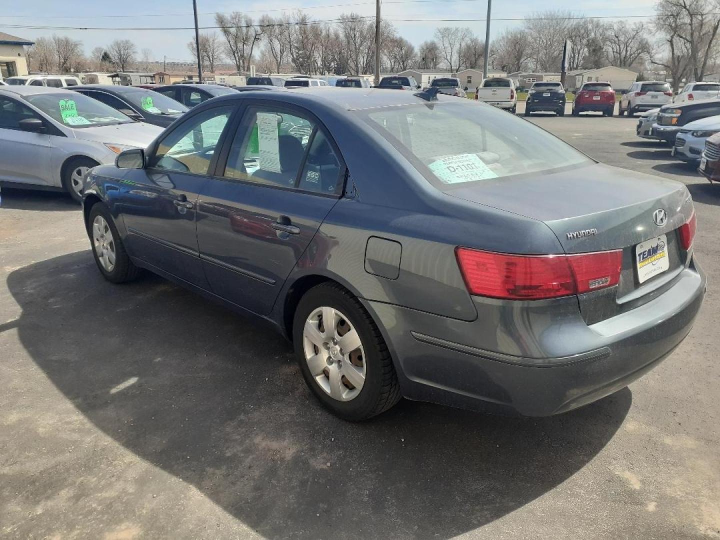 2009 Hyundai Sonata GLS (5NPET46C29H) with an 2.4L L4 DOHC 16V engine, located at 2015 Cambell Street, Rapid City, SD, 57701, (605) 342-8326, 44.066433, -103.191772 - CARFAX AVAILABLE - Photo#1