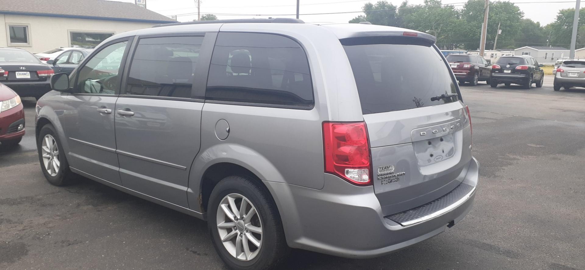 2015 Dodge Grand Caravan SXT (2C4RDGCG3FR) with an 3.6L V6 DOHC 24V engine, 6-Speed Automatic transmission, located at 2015 Cambell Street, Rapid City, SD, 57701, (605) 342-8326, 44.066433, -103.191772 - CARFAX AVAILABLE - Photo#2