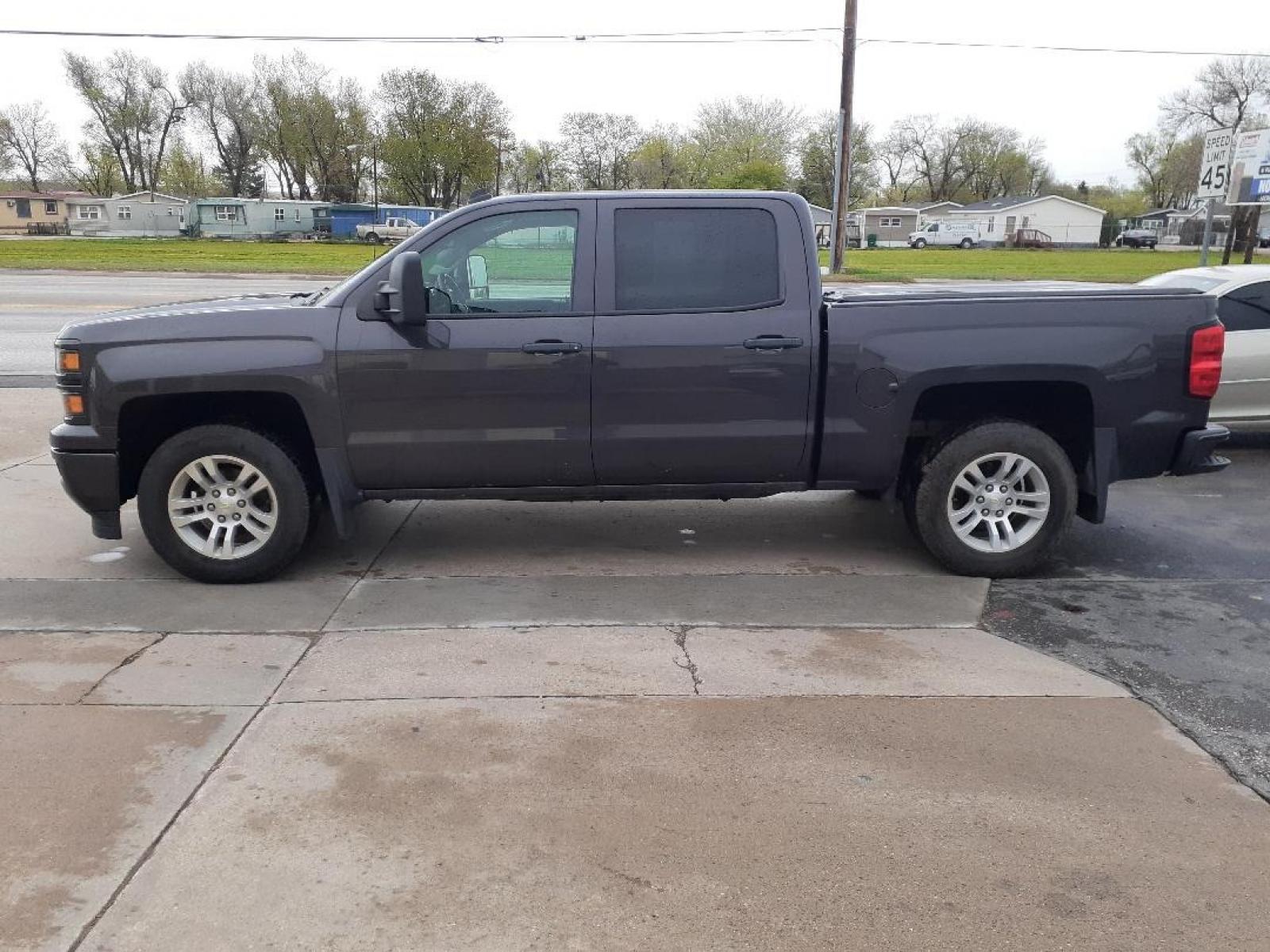 2014 Chevrolet Silverado 1500 1LT Crew Cab 4WD (3GCUKRECXEG) with an 5.3L V8 OHV 16V engine, 6-Speed Automatic transmission, located at 2015 Cambell Street, Rapid City, SD, 57701, (605) 342-8326, 44.066433, -103.191772 - CARFAX AVAILABLE - Photo #0