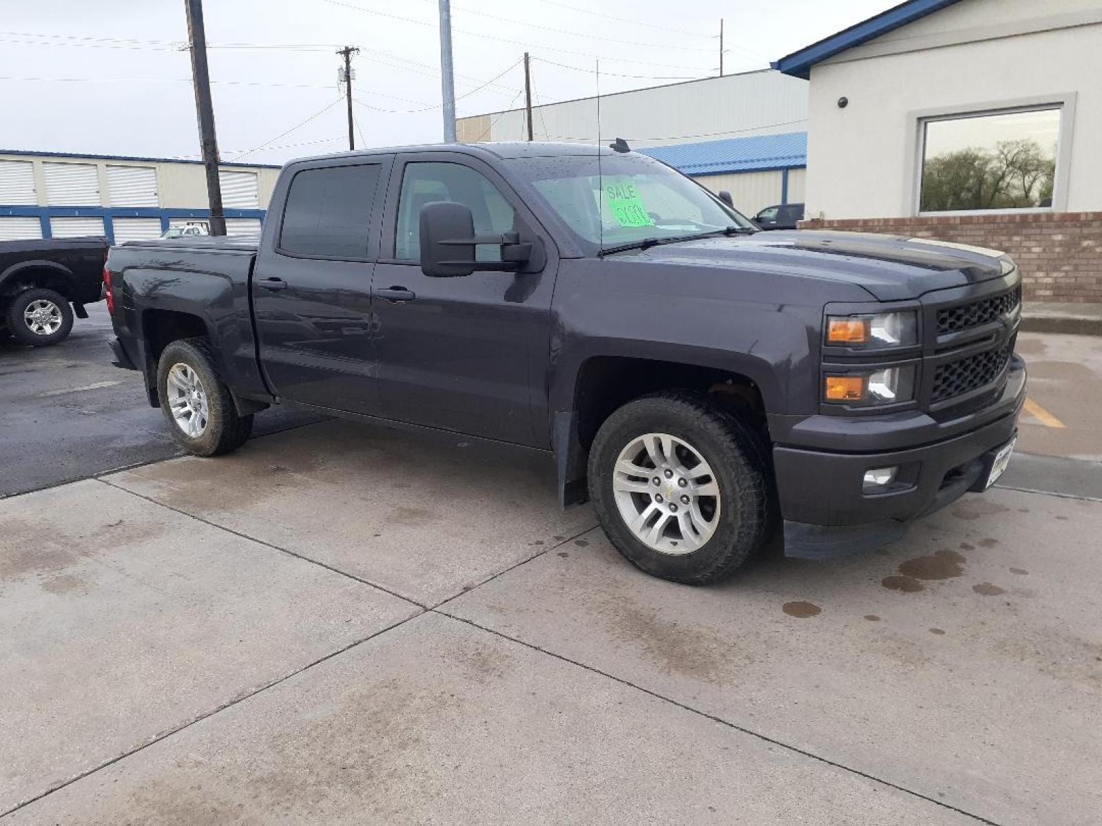 2014 Chevrolet Silverado 1500 1LT Crew Cab 4WD (3GCUKRECXEG) with an 5.3L V8 OHV 16V engine, 6-Speed Automatic transmission, located at 2015 Cambell Street, Rapid City, SD, 57701, (605) 342-8326, 44.066433, -103.191772 - CARFAX AVAILABLE - Photo #5