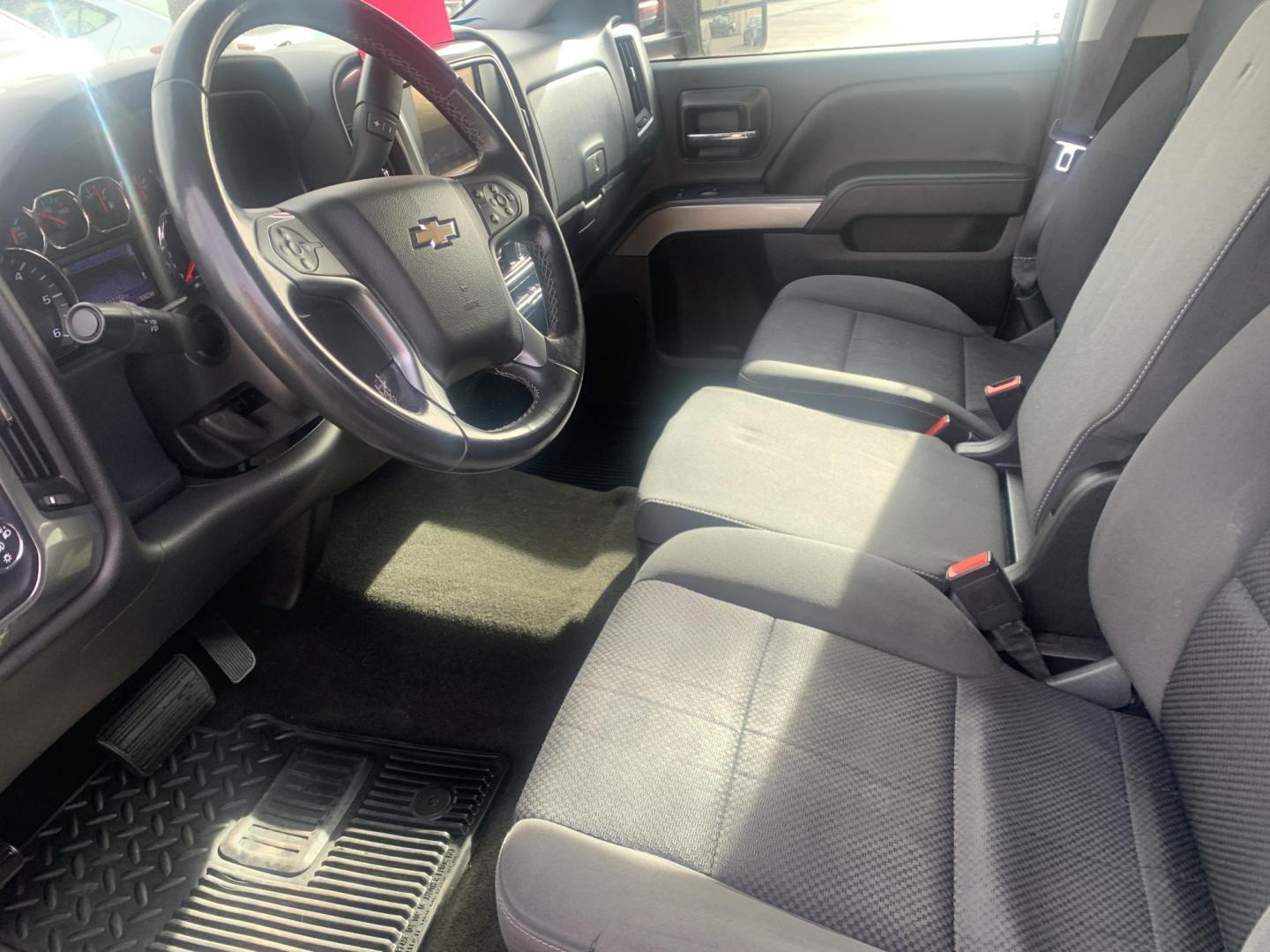 2014 Chevrolet Silverado 1500 1LT Crew Cab 4WD (3GCUKRECXEG) with an 5.3L V8 OHV 16V engine, 6-Speed Automatic transmission, located at 2015 Cambell Street, Rapid City, SD, 57701, (605) 342-8326, 44.066433, -103.191772 - Photo#5