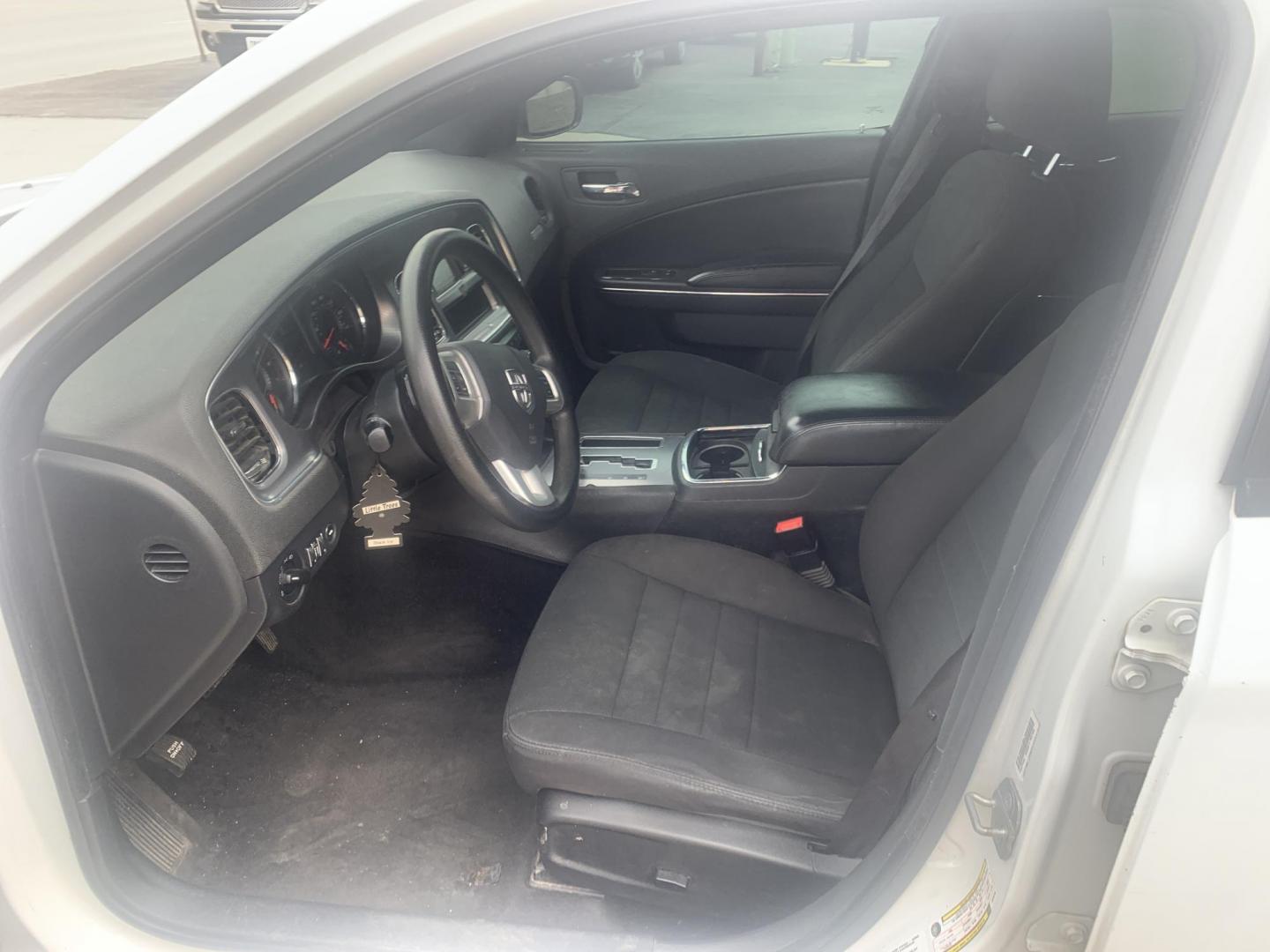 2014 Dodge Charger SE (2C3CDXBG2EH) with an 3.6L V6 DOHC 24V engine, 5-Speed Automatic transmission, located at 2015 Cambell Street, Rapid City, SD, 57701, (605) 342-8326, 44.066433, -103.191772 - CARFAX AVAILABLE - Photo#5