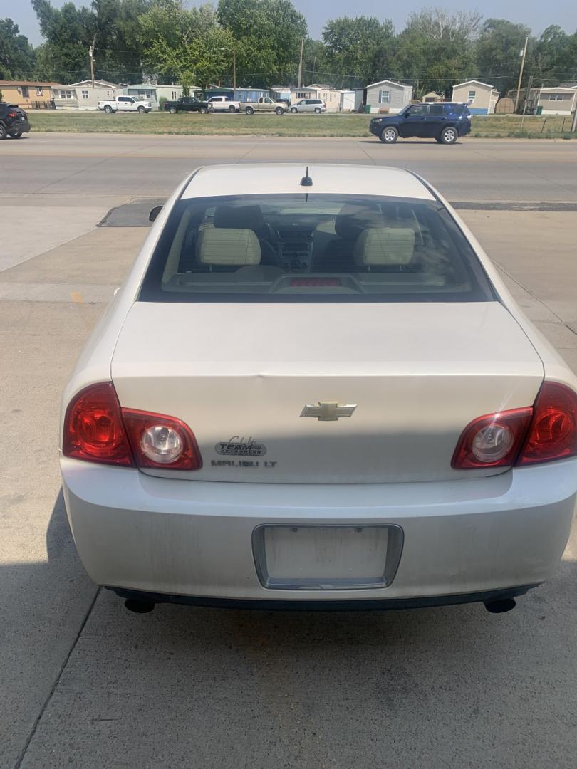 2010 Chevrolet Malibu 2LT (1G1ZD5E76AF) with an 3.6L V6 DOHC 24V engine, 6-Speed Automatic transmission, located at 2015 Cambell Street, Rapid City, SD, 57701, (605) 342-8326, 44.066433, -103.191772 - CARFAX AVAILABLE FRESH TRADE CASH ONLY- Photo#3