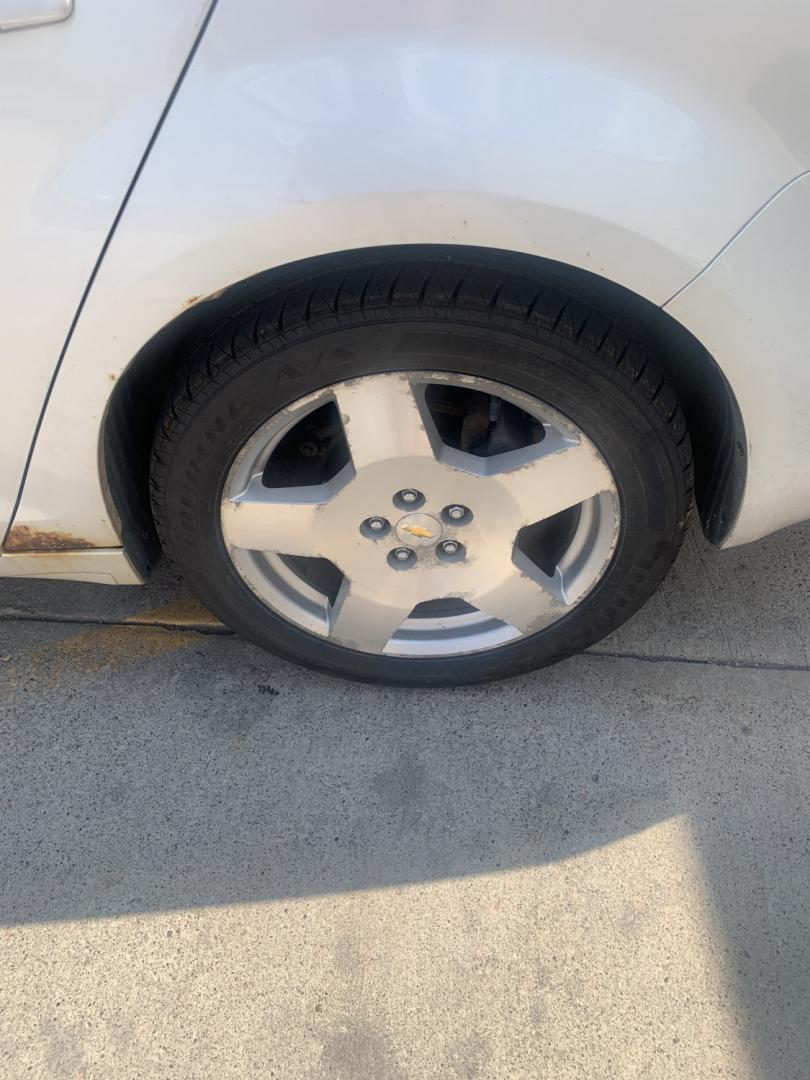 2010 Chevrolet Malibu 2LT (1G1ZD5E76AF) with an 3.6L V6 DOHC 24V engine, 6-Speed Automatic transmission, located at 2015 Cambell Street, Rapid City, SD, 57701, (605) 342-8326, 44.066433, -103.191772 - CARFAX AVAILABLE FRESH TRADE CASH ONLY- Photo#6