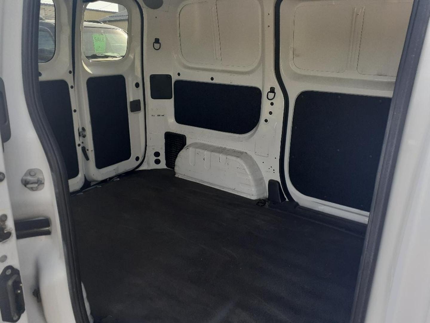 2020 Nissan NV200 S (3N6CM0KN2LK) with an 2.0L L4 DOHC 16V engine, CVT transmission, located at 2015 Cambell Street, Rapid City, SD, 57701, (605) 342-8326, 44.066433, -103.191772 - CARFAX AVAILABLE - Photo#5