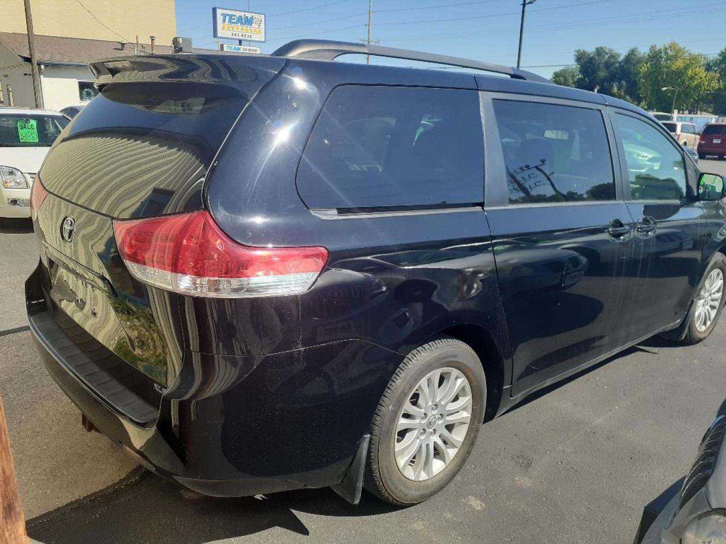 2012 Toyota Sienna Limited FWD 7-Passsenger V6 (5TDYK3DC2CS) with an 3.5L V6 EFI DOHC 24V engine, 5-Speed Automatic transmission, located at 2015 Cambell Street, Rapid City, SD, 57701, (605) 342-8326, 44.066433, -103.191772 - Photo#8