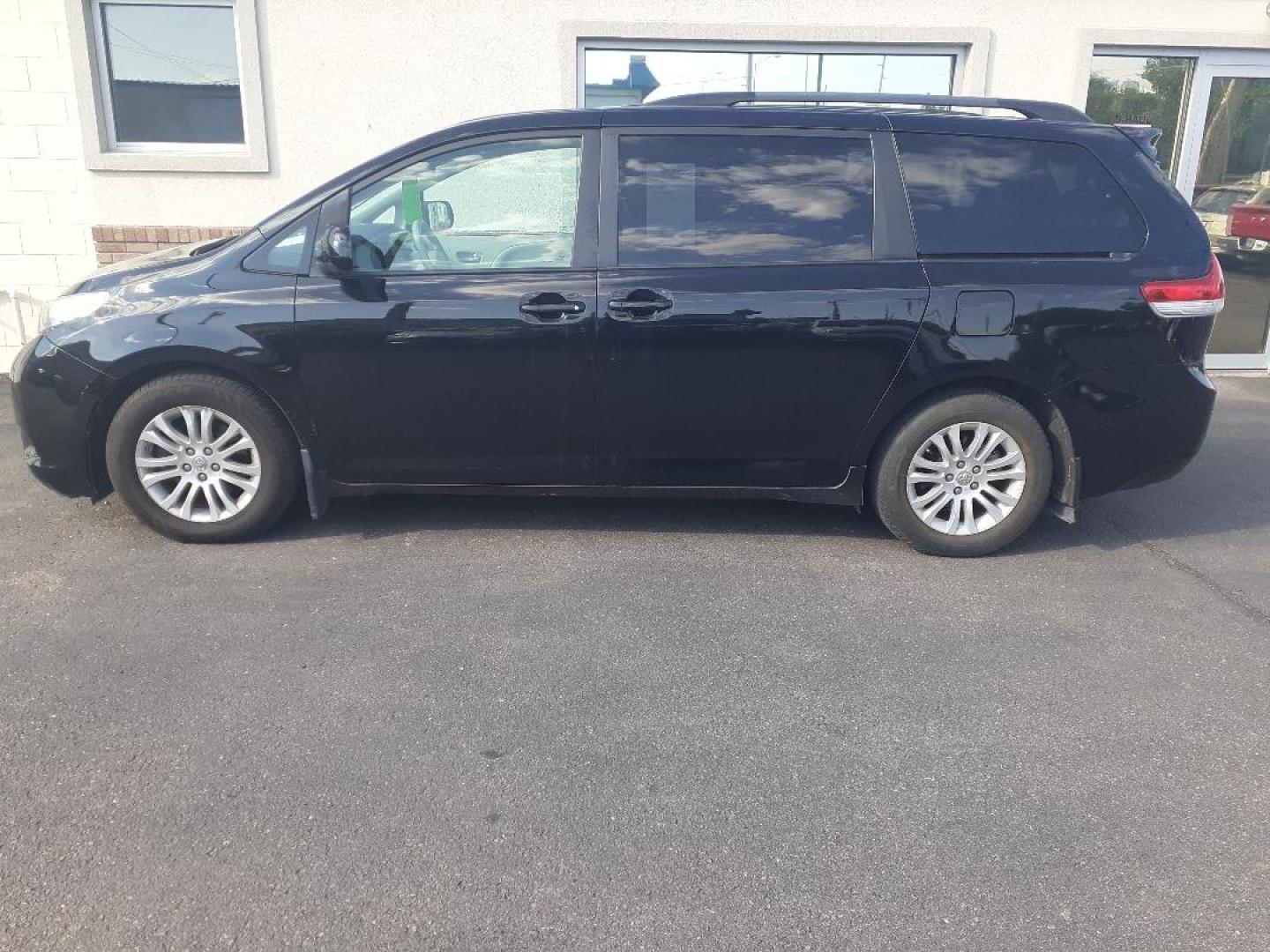 2012 Toyota Sienna Limited FWD 7-Passsenger V6 (5TDYK3DC2CS) with an 3.5L V6 EFI DOHC 24V engine, 5-Speed Automatic transmission, located at 2015 Cambell Street, Rapid City, SD, 57701, (605) 342-8326, 44.066433, -103.191772 - Photo#0