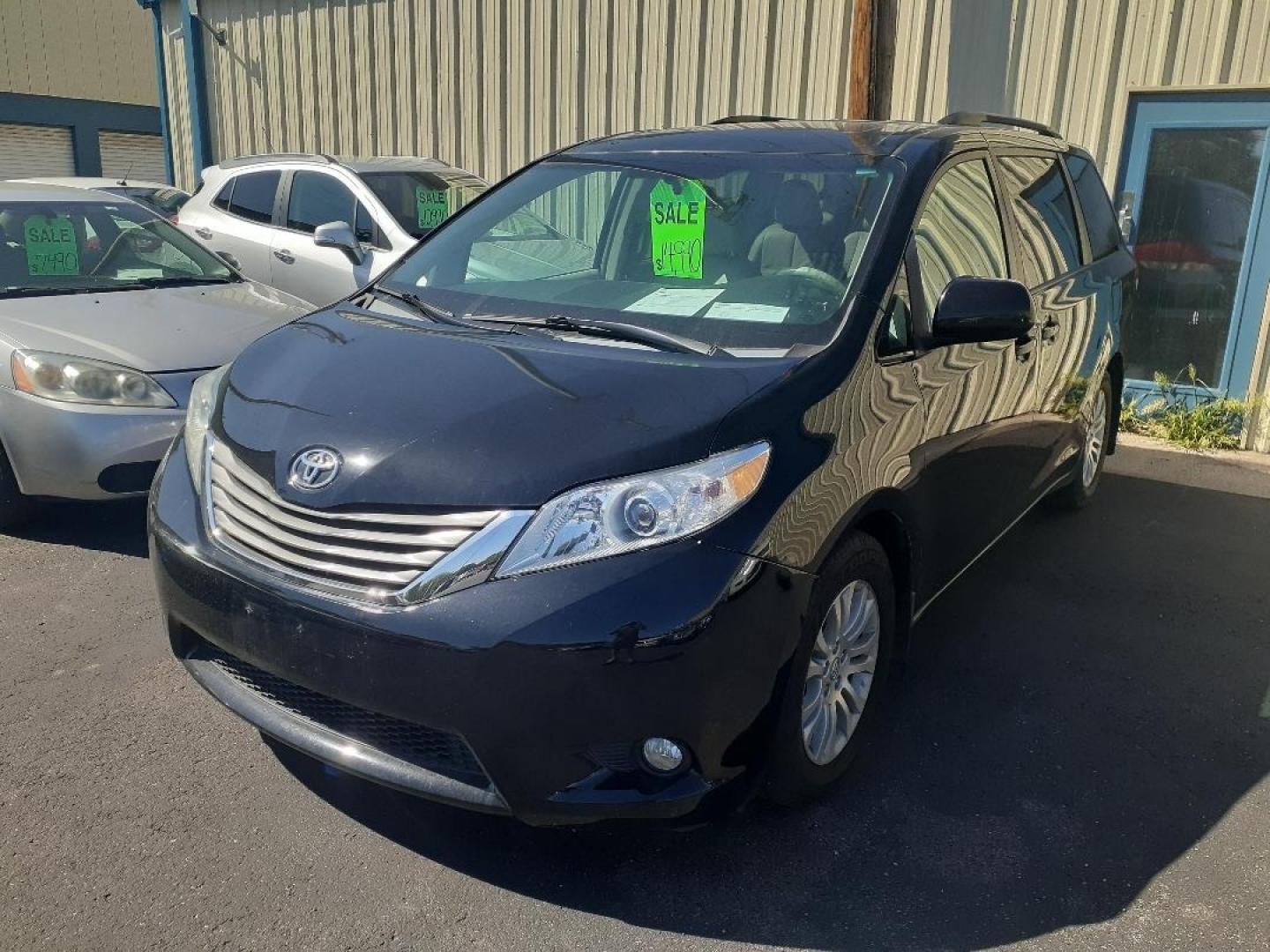 2012 Toyota Sienna Limited FWD 7-Passsenger V6 (5TDYK3DC2CS) with an 3.5L V6 EFI DOHC 24V engine, 5-Speed Automatic transmission, located at 2015 Cambell Street, Rapid City, SD, 57701, (605) 342-8326, 44.066433, -103.191772 - Photo#6