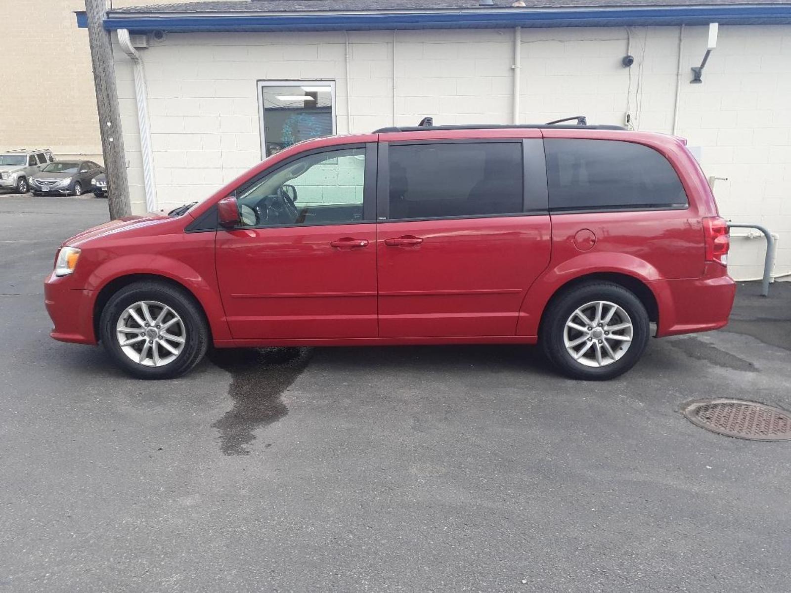 2014 Dodge Grand Caravan SXT (2C4RDGCG8ER) with an 3.6L V6 DOHC 24V engine, 6-Speed Automatic transmission, located at 2015 Cambell Street, Rapid City, SD, 57701, (605) 342-8326, 44.066433, -103.191772 - CARFAX AVAILALBE - Photo #0