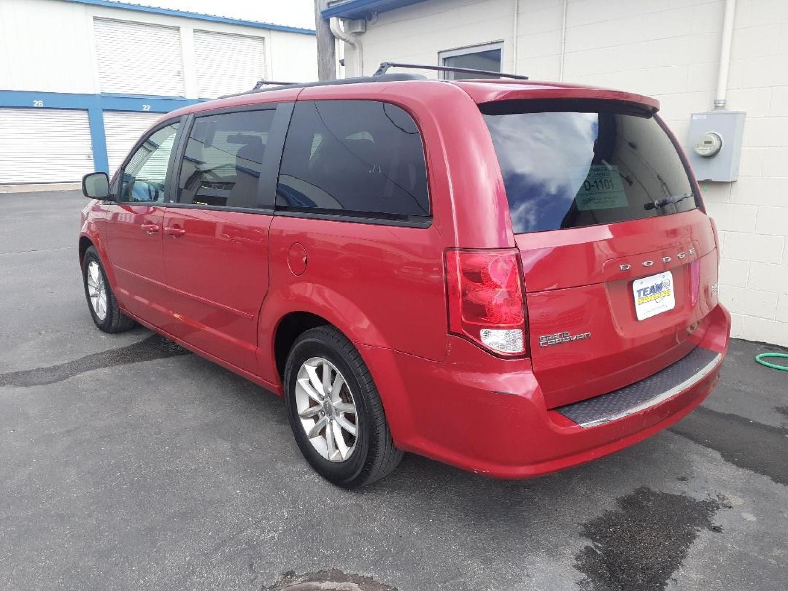 2014 Dodge Grand Caravan SXT (2C4RDGCG8ER) with an 3.6L V6 DOHC 24V engine, 6-Speed Automatic transmission, located at 2015 Cambell Street, Rapid City, SD, 57701, (605) 342-8326, 44.066433, -103.191772 - CARFAX AVAILALBE - Photo #2