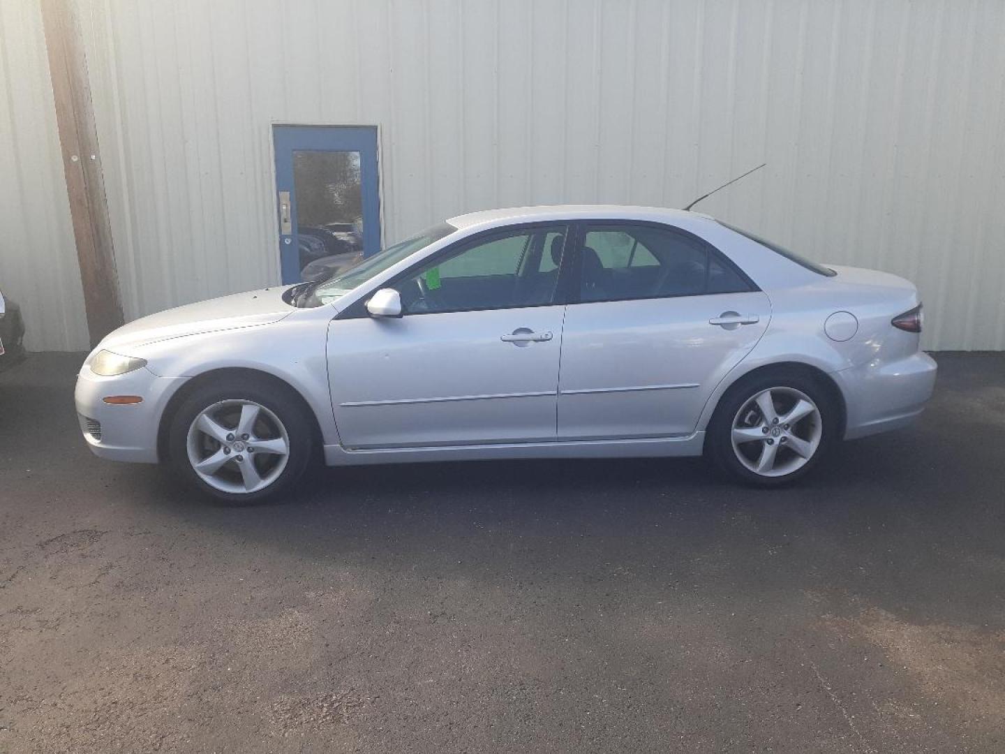 2007 Mazda MAZDA6 i Sports Sedan Grand Touring (1YVHP80C275) with an 2.3L L4 DOHC 16V engine, located at 2015 Cambell Street, Rapid City, SD, 57701, (605) 342-8326, 44.066433, -103.191772 - CARFAX AVAILABLE - Photo#0