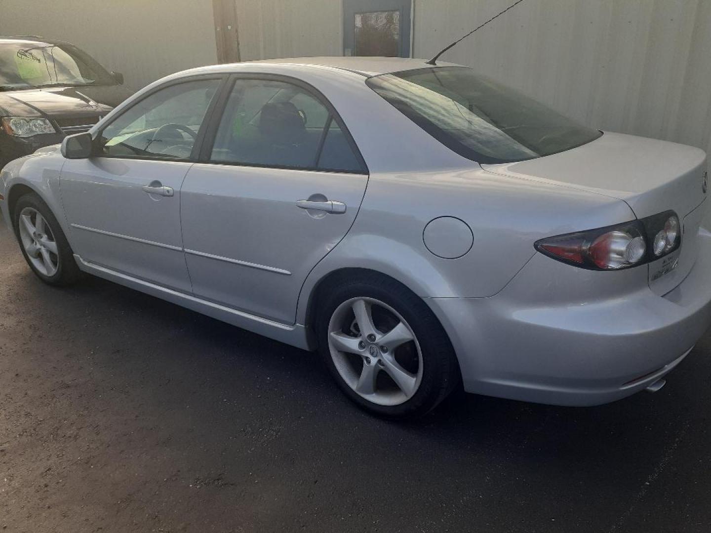 2007 Mazda MAZDA6 i Sports Sedan Grand Touring (1YVHP80C275) with an 2.3L L4 DOHC 16V engine, located at 2015 Cambell Street, Rapid City, SD, 57701, (605) 342-8326, 44.066433, -103.191772 - CARFAX AVAILABLE - Photo#3