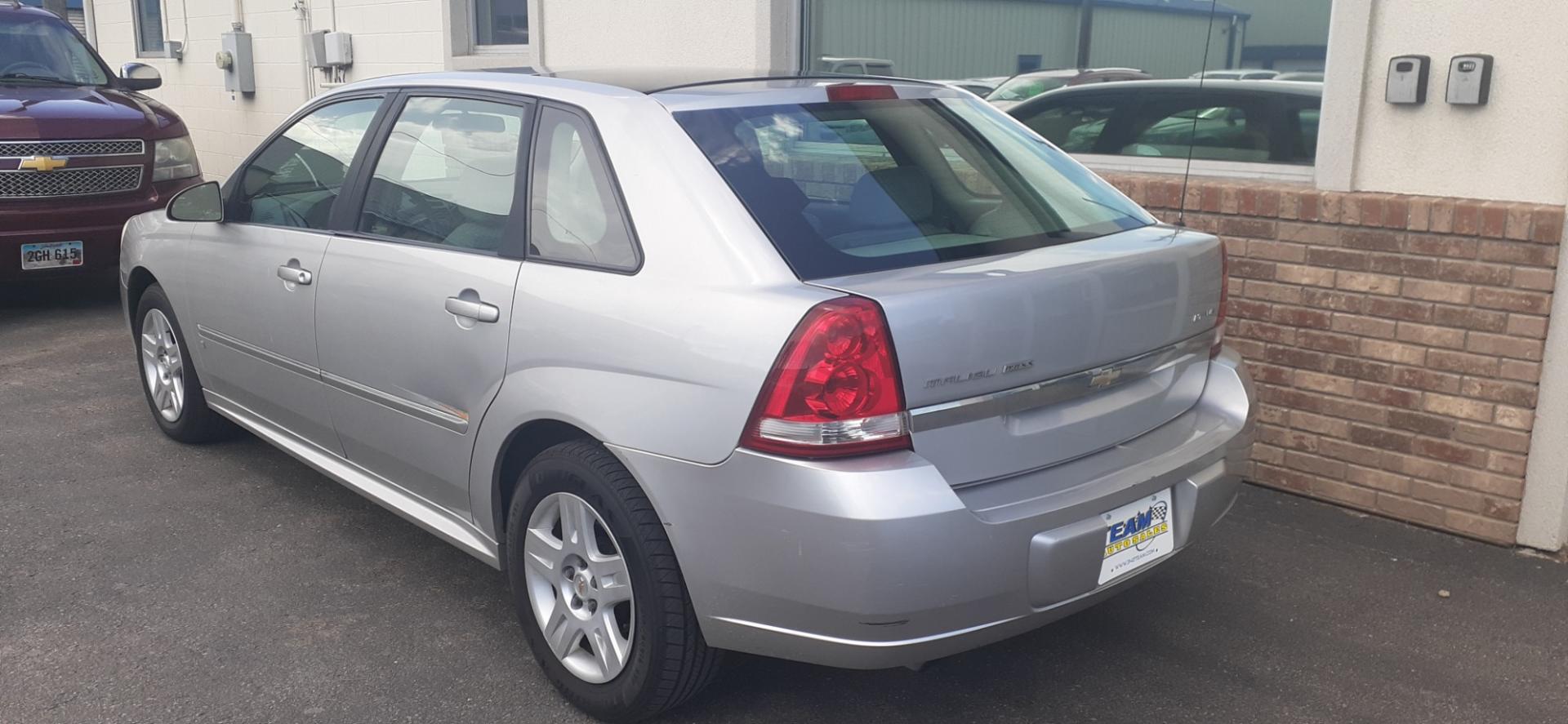 2006 Chevrolet Malibu MAXX LT (1G1ZT61866F) with an 3.5L V6 OHV 12V engine, 4-Speed Automatic Overdrive transmission, located at 2015 Cambell Street, Rapid City, SD, 57701, (605) 342-8326, 44.066433, -103.191772 - CARFAX AVAILABLE - Photo#2