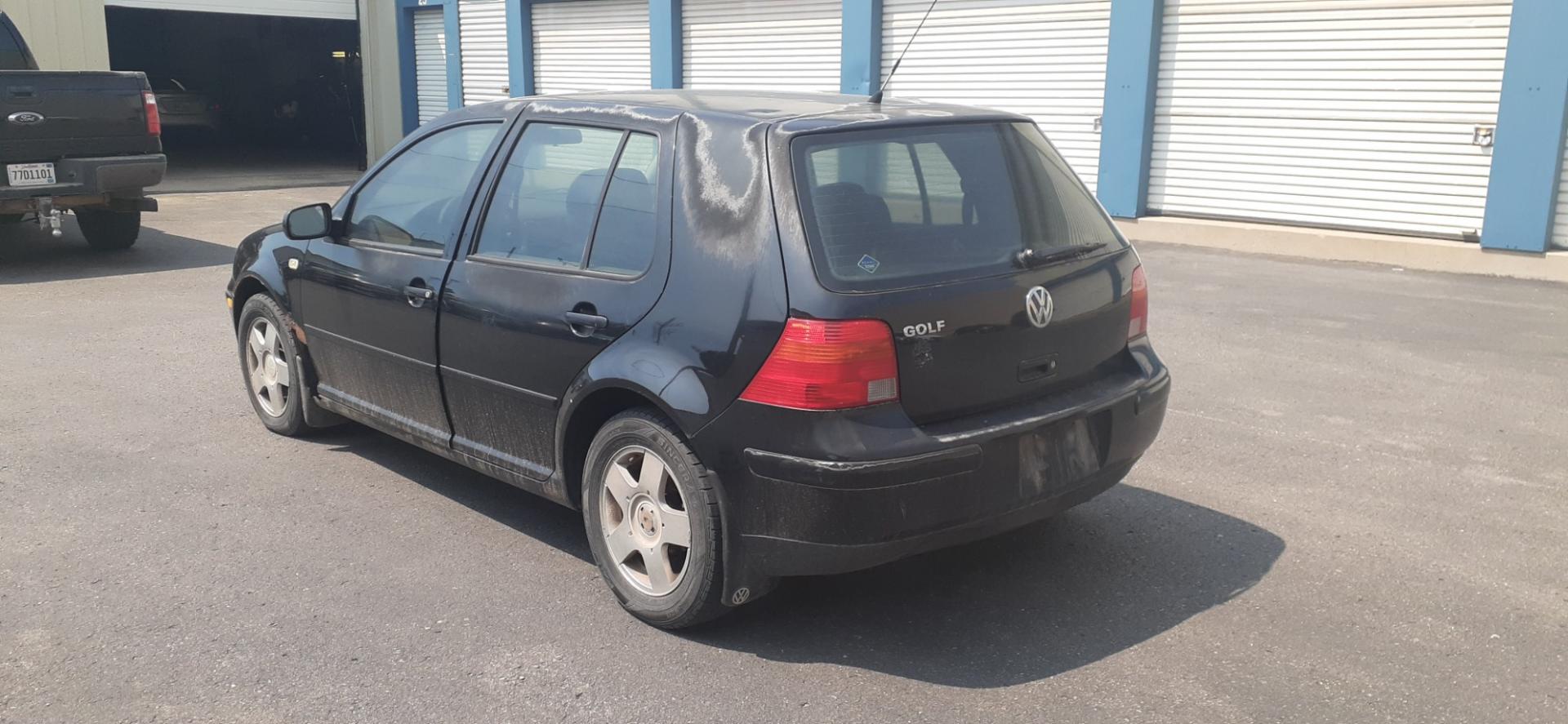 2000 Volkswagen Golf GLS 2.0 (WVWGA21J0YW) with an 2.0L L4 SOHC 8V engine, 5-Speed transmission, located at 2015 Cambell Street, Rapid City, SD, 57701, (605) 342-8326, 44.066433, -103.191772 - CARFAX AVAILABLE - Photo#2