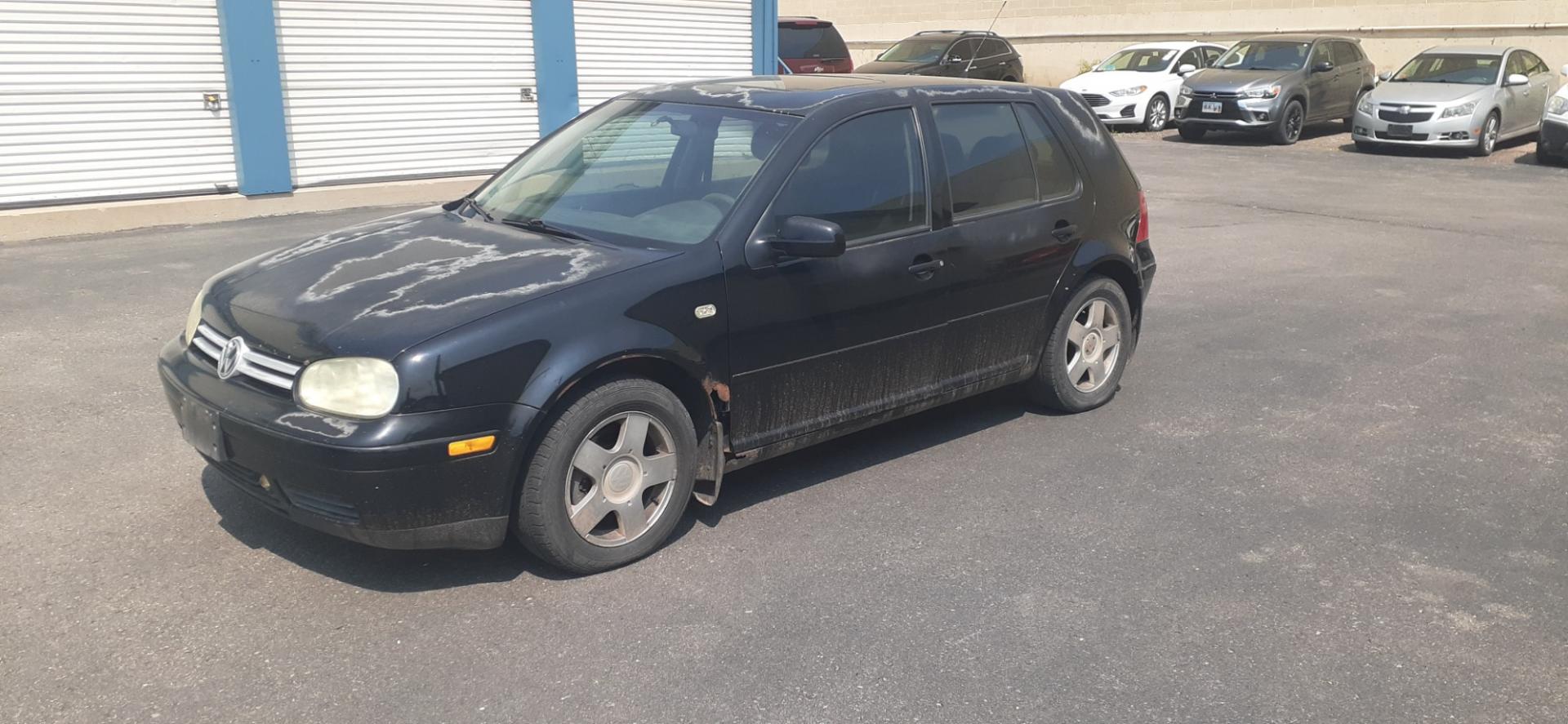 2000 Volkswagen Golf GLS 2.0 (WVWGA21J0YW) with an 2.0L L4 SOHC 8V engine, 5-Speed transmission, located at 2015 Cambell Street, Rapid City, SD, 57701, (605) 342-8326, 44.066433, -103.191772 - CARFAX AVAILABLE - Photo#1