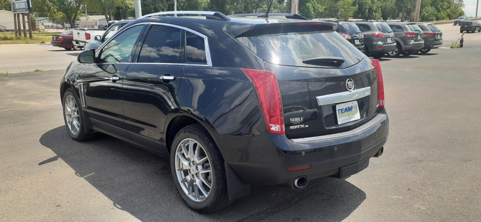 2013 Cadillac SRX (3GYFNJE38DS) , located at 2015 Cambell Street, Rapid City, SD, 57701, (605) 342-8326, 44.066433, -103.191772 - Photo#2