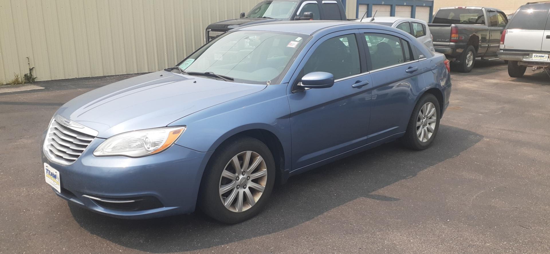 2011 Chrysler 200 Touring (1C3BC1FB8BN) with an 2.4L L4 DOHC 16V engine, 6-Speed Automatic transmission, located at 2015 Cambell Street, Rapid City, SD, 57701, (605) 342-8326, 44.066433, -103.191772 - CARFAX AVAILABLE - Photo#1