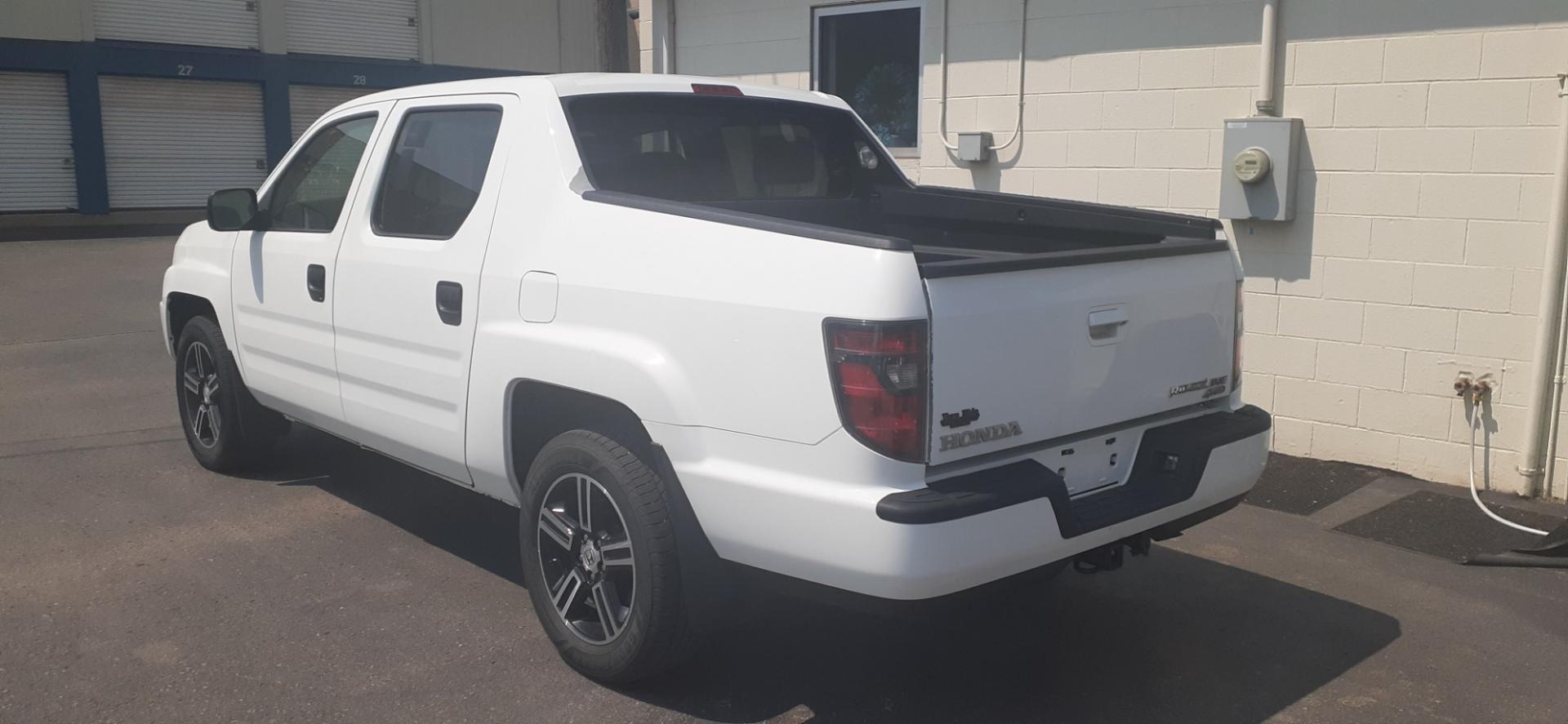 2014 Honda Ridgeline (5FPYK1F78EB) , located at 2015 Cambell Street, Rapid City, SD, 57701, (605) 342-8326, 44.066433, -103.191772 - CARFAX AVAILABLE - Photo#2