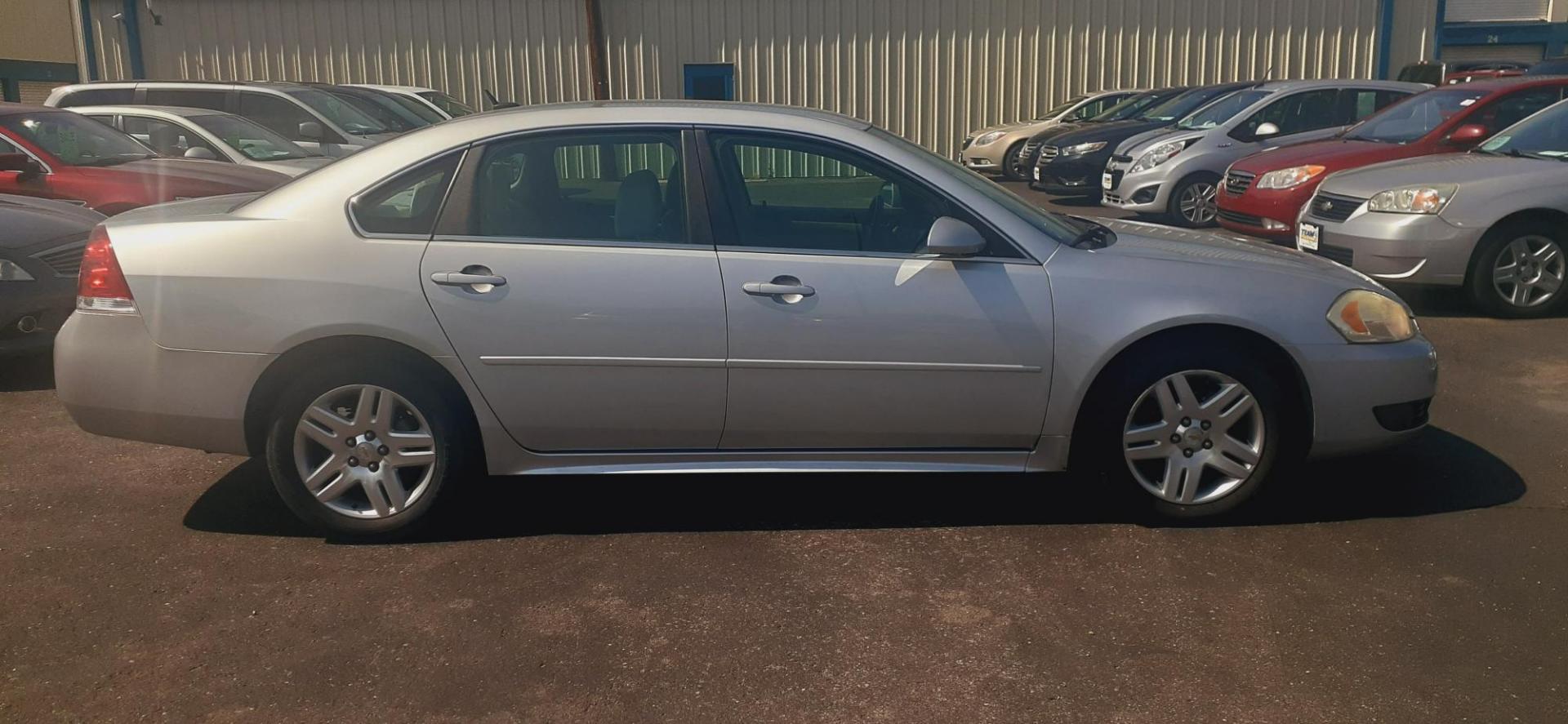 2011 Chevrolet Impala LT (2G1WB5EK4B1) with an 3.5L V6 OHV 12V FFV engine, 4-Speed Automatic transmission, located at 2015 Cambell Street, Rapid City, SD, 57701, (605) 342-8326, 44.066433, -103.191772 - CARFAX AVAILABLE - Photo#4