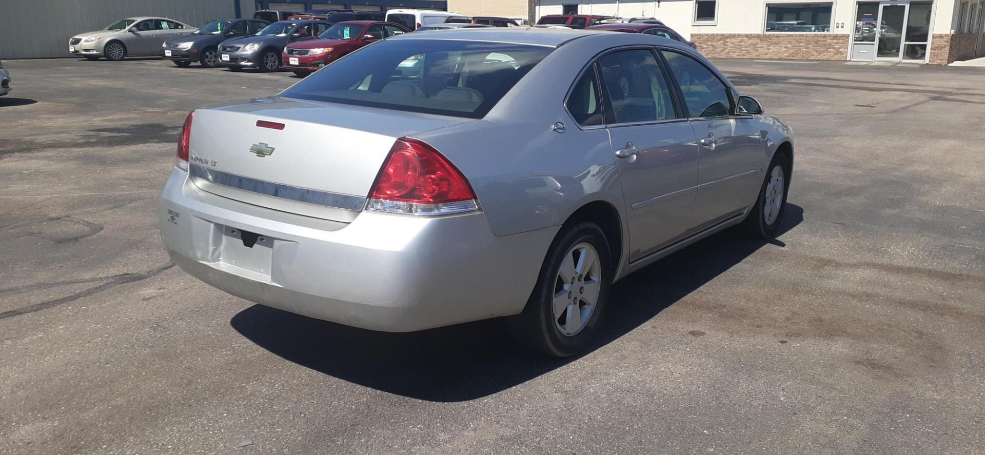 2007 Chevrolet Impala LT1 3.5L (2G1WT58N679) with an 3.5L V6 OHV 12V engine, 4-Speed Automatic Overdrive transmission, located at 2015 Cambell Street, Rapid City, SD, 57701, (605) 342-8326, 44.066433, -103.191772 - Photo#3