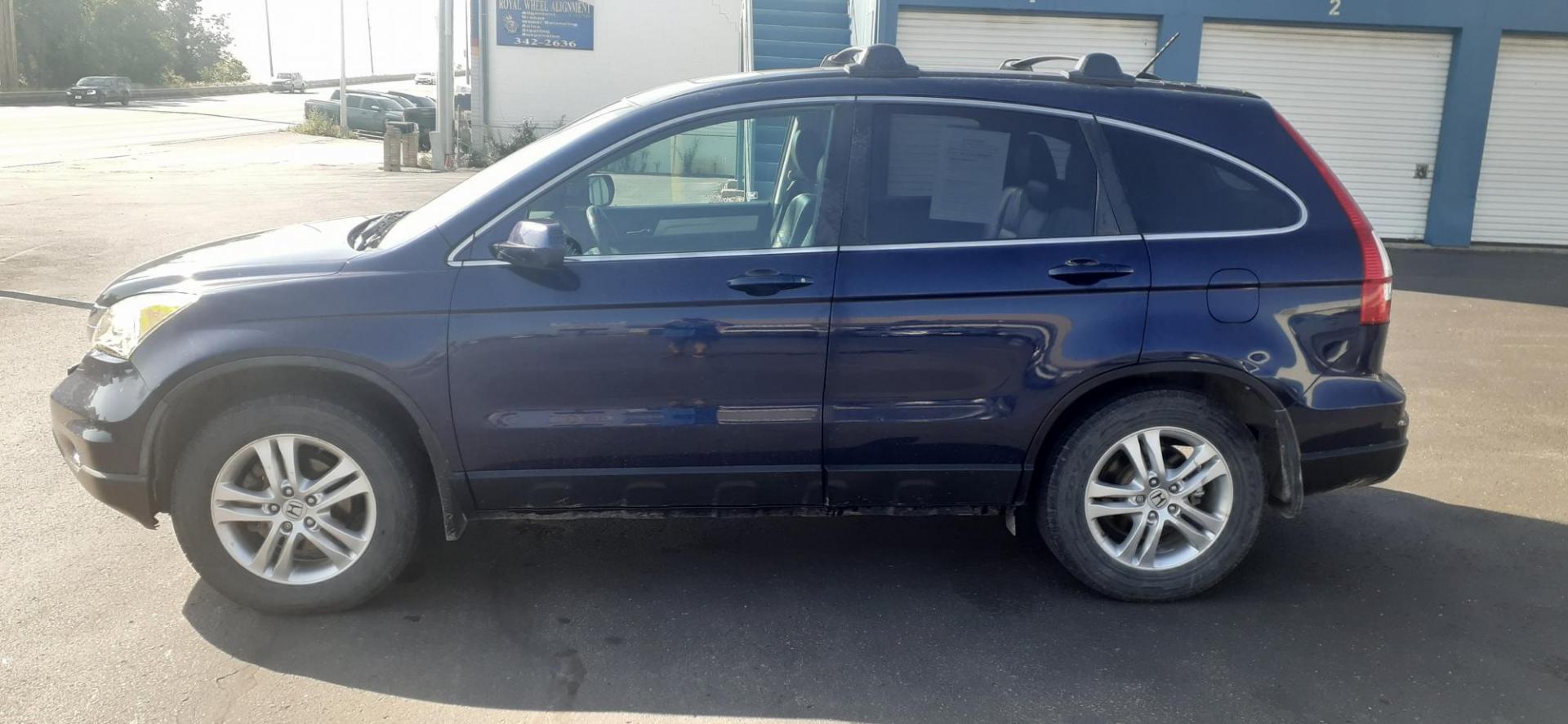 2010 Honda CR-V EX-L 4WD 5-Speed AT (5J6RE4H70AL) with an 2.4L L4 DOHC 16V engine, 5-Speed Automatic transmission, located at 2015 Cambell Street, Rapid City, SD, 57701, (605) 342-8326, 44.066433, -103.191772 - CARFAX AVAILABLE - Photo#0