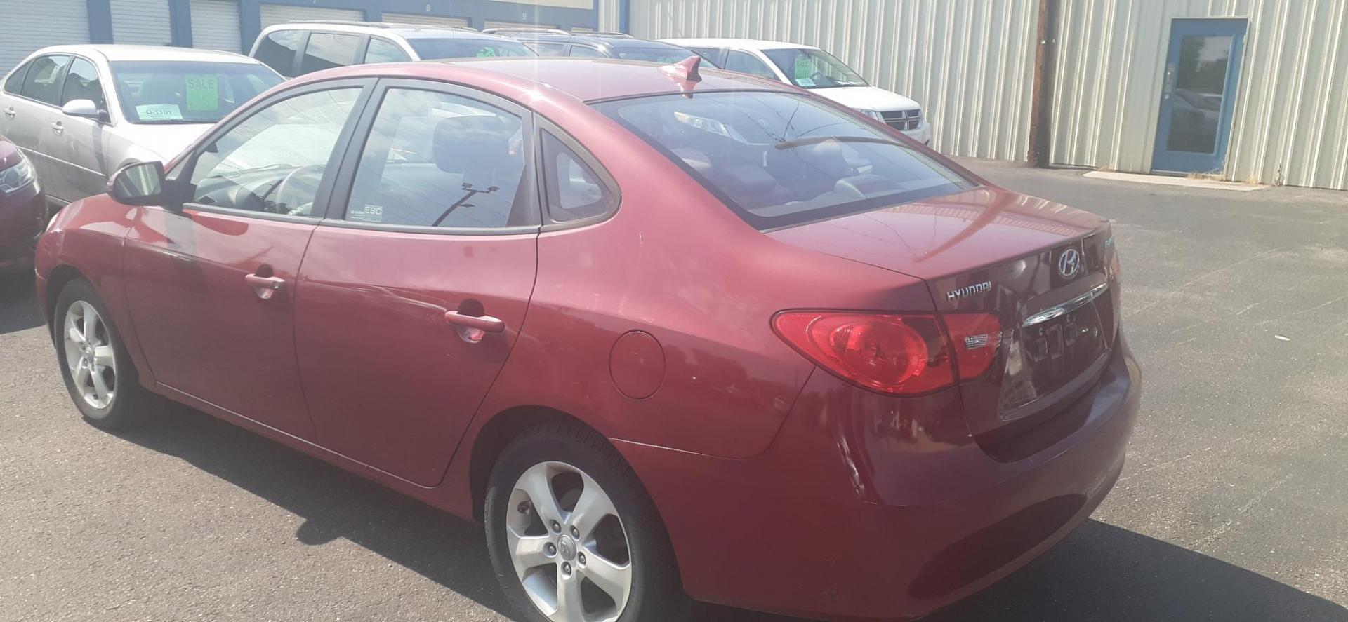 2009 Hyundai Elantra GLS (KMHDU46D99U) with an 2.0L L4 DOHC 16V engine, located at 2015 Cambell Street, Rapid City, SD, 57701, (605) 342-8326, 44.066433, -103.191772 - CARFAX AVAILABLE - Photo#3